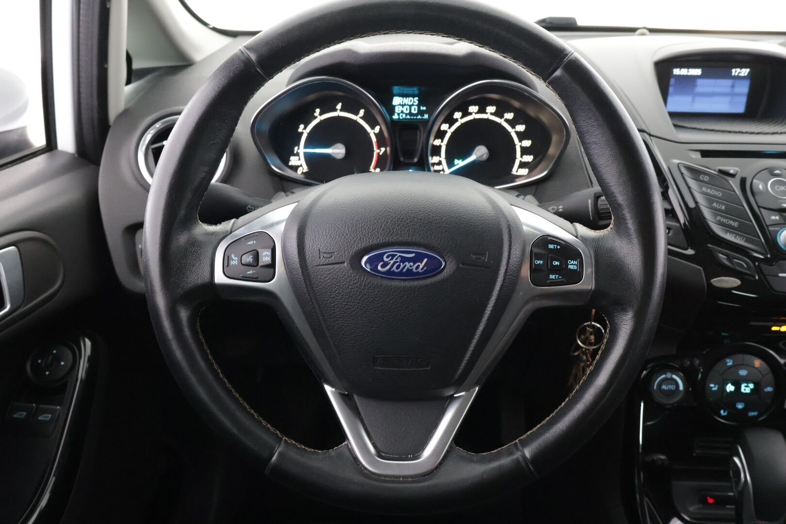 Ford Fiesta 2016 1,0 EcoBoost 100hv PowerShift A6 Titanium 5-ovinen - JAKOPÄÄ 09/24! / Hyvin huollettu ! / Juuri Leimattu! / Kahdet hyvät renkaat! HUUTOKAUPAT.COM
