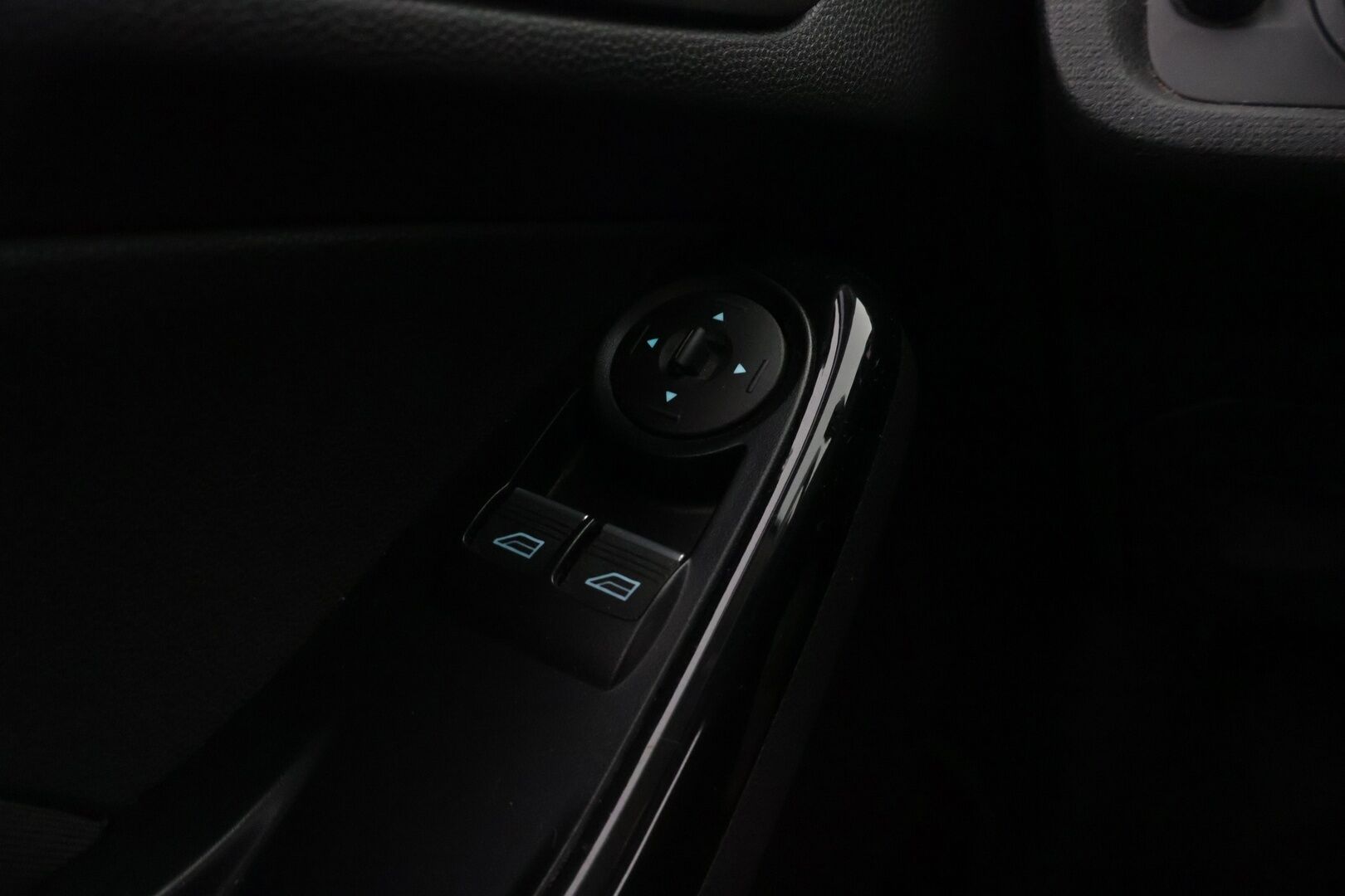 Ford Fiesta 2016 1,0 EcoBoost 100hv PowerShift A6 Titanium 5-ovinen - JAKOPÄÄ 09/24! / Hyvin huollettu ! / Juuri Leimattu! / Kahdet hyvät renkaat! HUUTOKAUPAT.COM