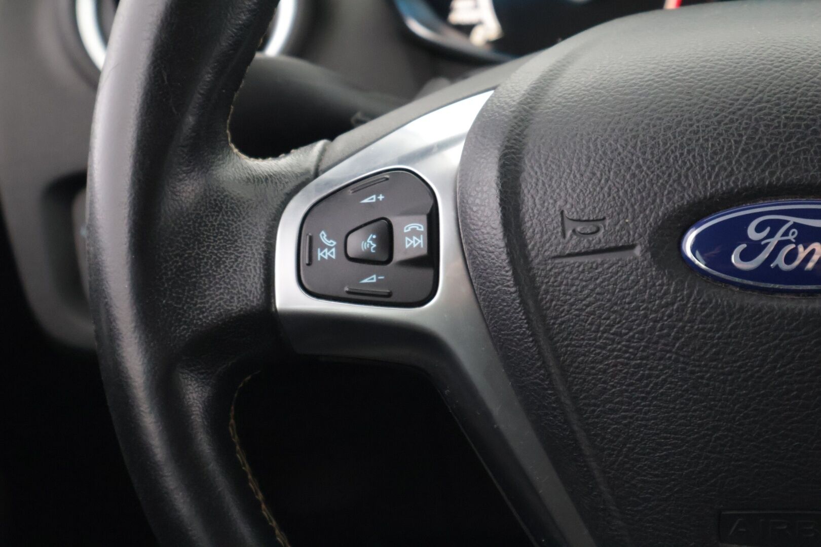Ford Fiesta 2016 1,0 EcoBoost 100hv PowerShift A6 Titanium 5-ovinen - JAKOPÄÄ 09/24! / Hyvin huollettu ! / Juuri Leimattu! / Kahdet hyvät renkaat! HUUTOKAUPAT.COM