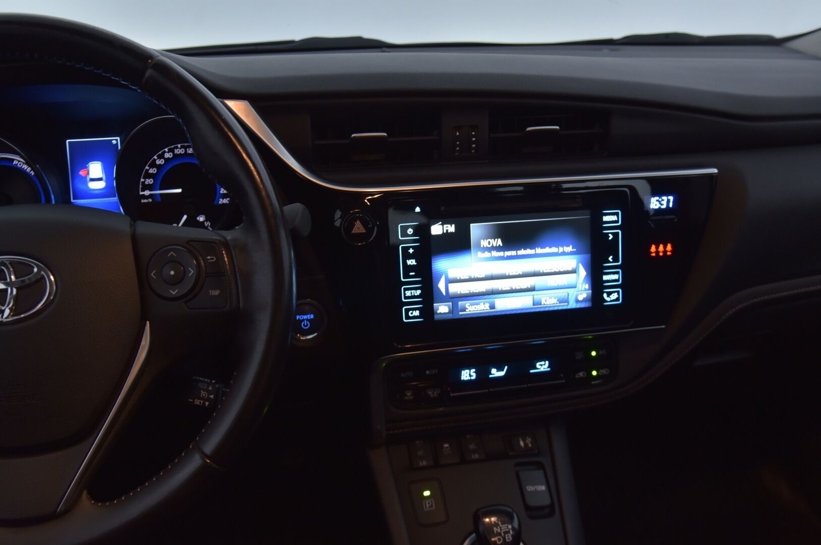 Toyota Auris 2016 Touring Sports 1,8 Hybrid Active **JUURI TULLUT!!! / Facelift! / Peruutuskamera / Vetokoukku / Vakkari / Xenon ** - *Juuri tullut* - Osta nyt, maksa vasta ensi vuonna