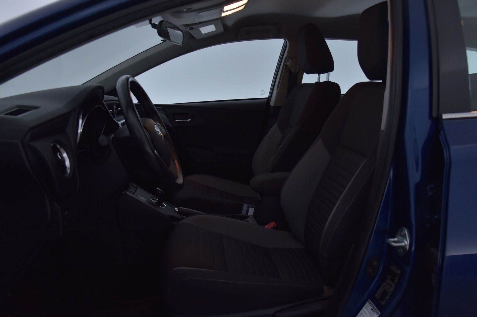 Toyota Auris 2016 Touring Sports 1,8 Hybrid Active **JUURI TULLUT!!! / Facelift! / Peruutuskamera / Vetokoukku / Vakkari / Xenon ** - *Juuri tullut* - Osta nyt, maksa vasta ensi vuonna