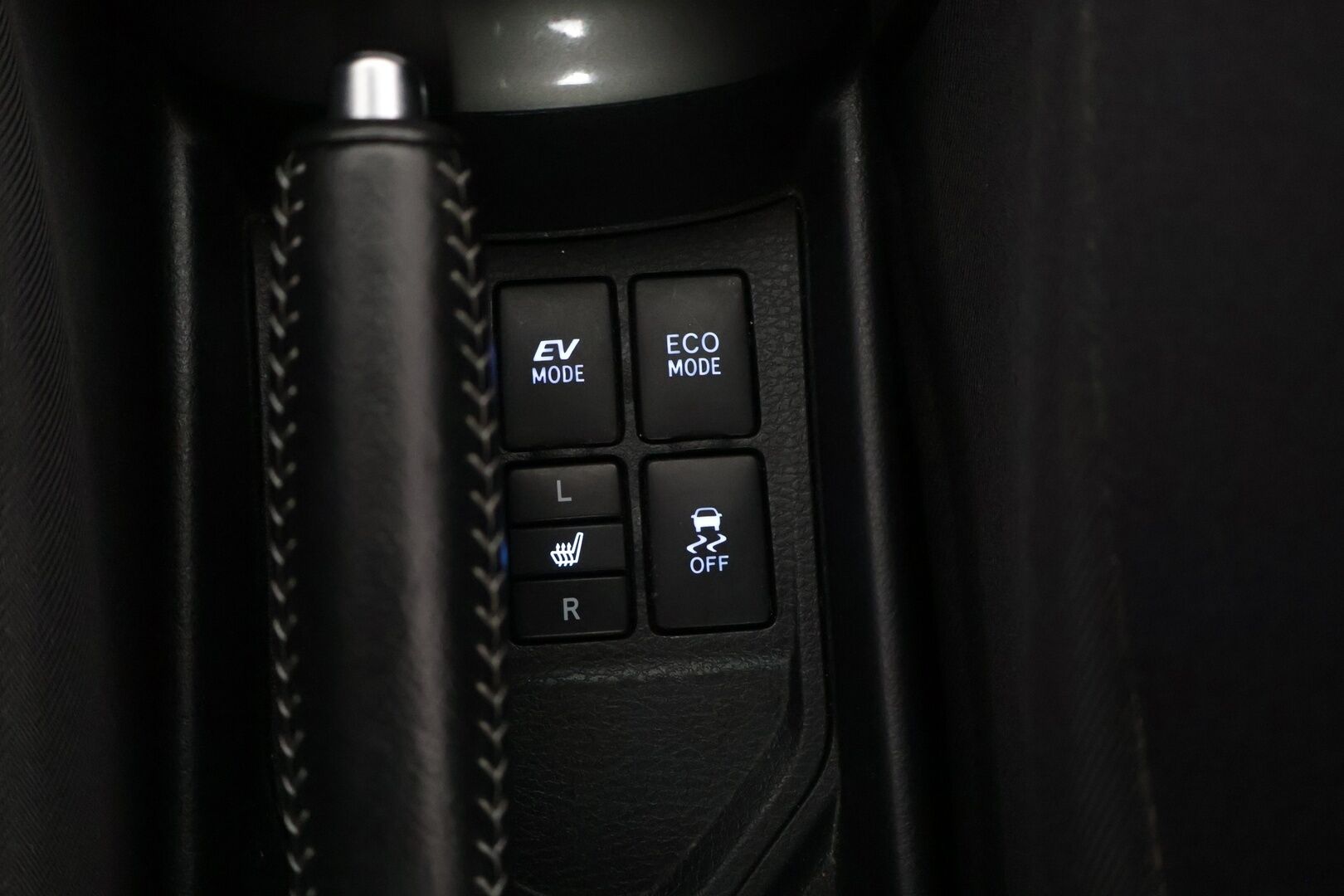 Toyota Yaris 2016 1,5 Hybrid Active** P-Kamera / Toyota Online / Kahdet renkaat** - Huoltokirja / Alu- vanteet