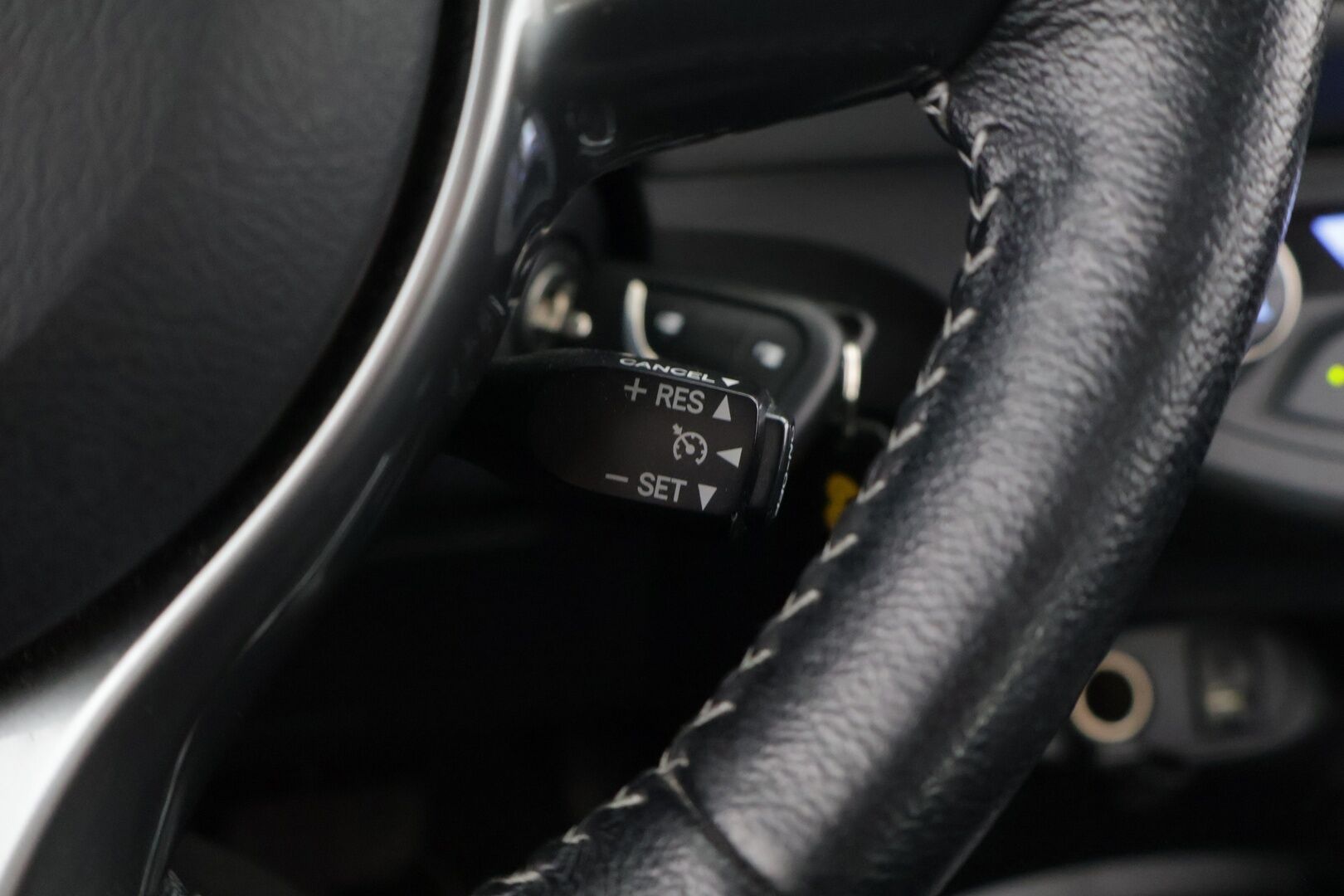 Toyota Yaris 2016 1,5 Hybrid Active** P-Kamera / Toyota Online / Kahdet renkaat** - Huoltokirja / Alu- vanteet