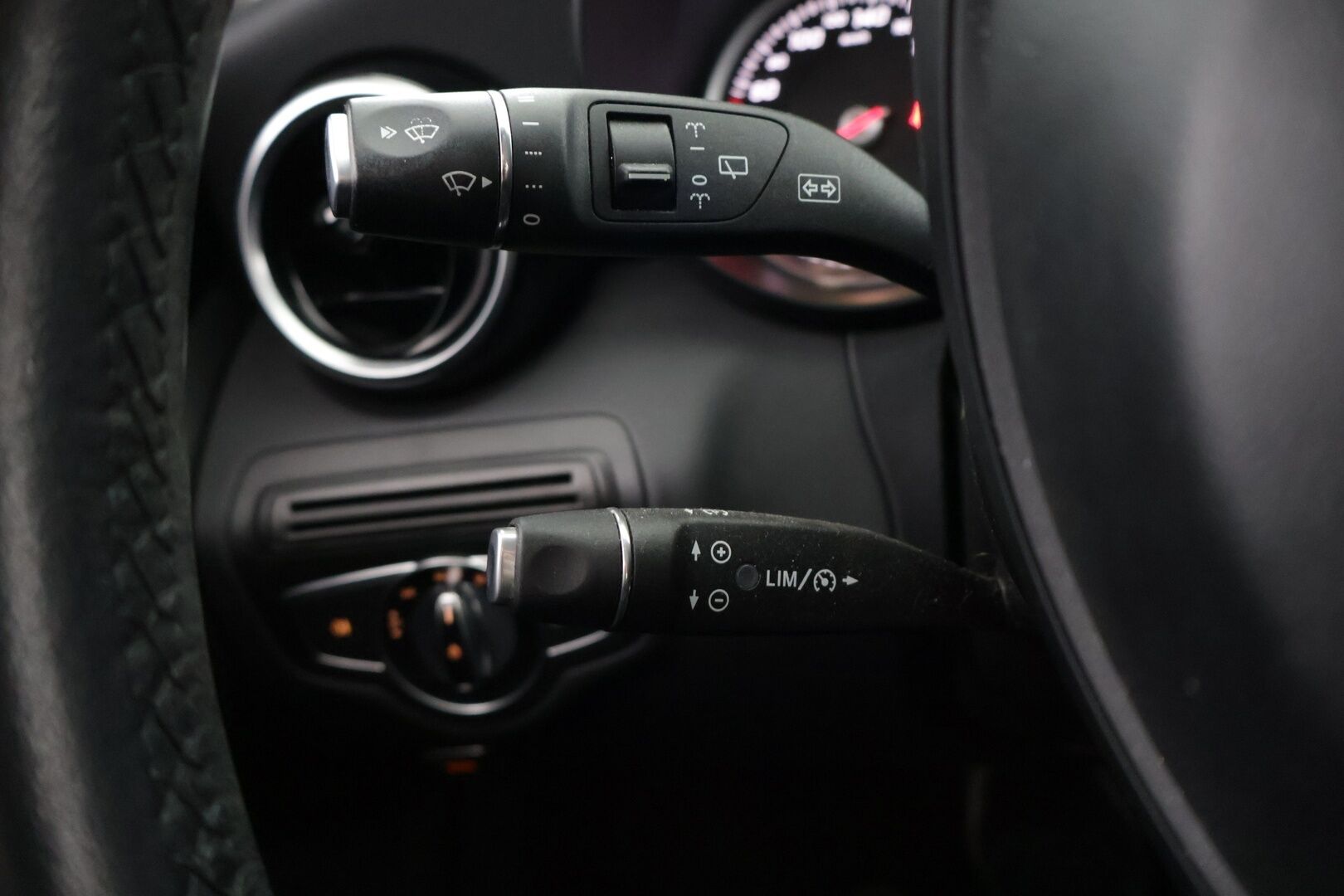 Mercedes-Benz C 2016 180 T A Premium Business - Juuri huollettu! | Suomi-auto | Vakkari | Lohko | ILS-LED | 2x Renkaat