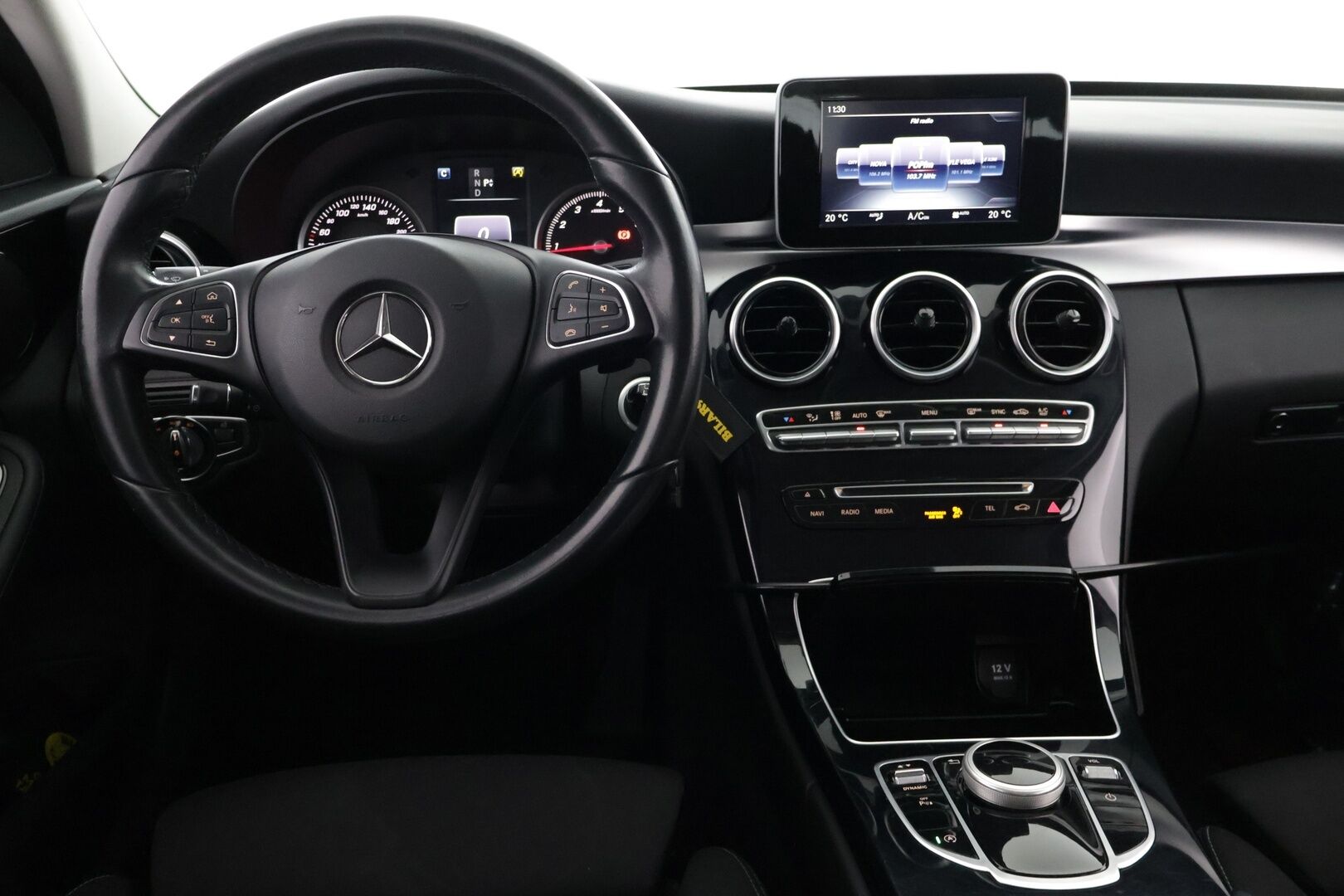 Mercedes-Benz C 2016 180 T A Premium Business - Juuri huollettu! | Suomi-auto | Vakkari | Lohko | ILS-LED | 2x Renkaat