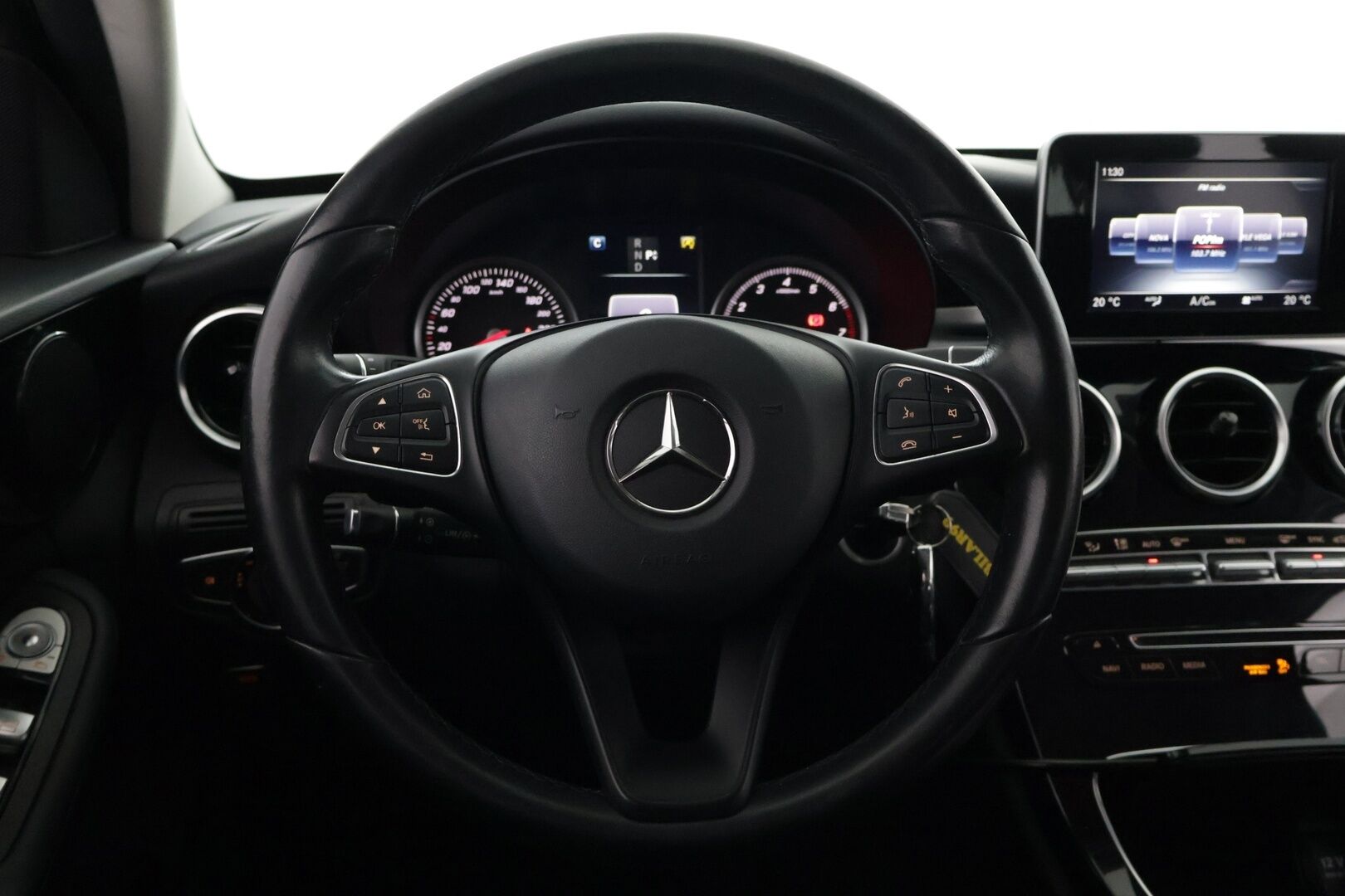 Mercedes-Benz C 2016 180 T A Premium Business - Juuri huollettu! | Suomi-auto | Vakkari | Lohko | ILS-LED | 2x Renkaat