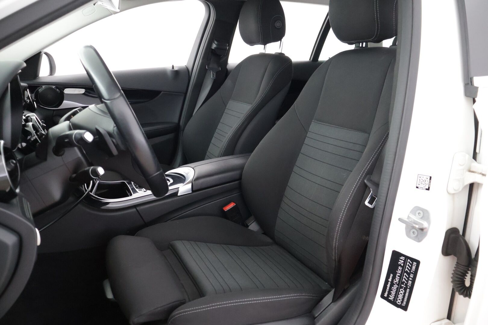 Mercedes-Benz C 2016 180 T A Premium Business - Juuri huollettu! | Suomi-auto | Vakkari | Lohko | ILS-LED | 2x Renkaat