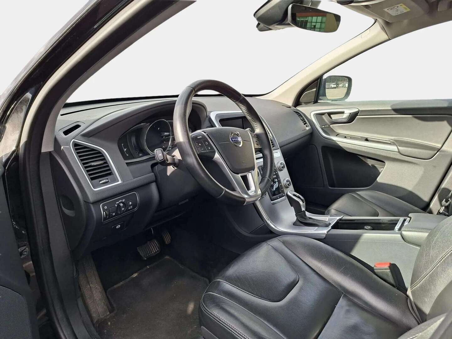 Volvo XC60 2017 XC60 Farmari D4 Summum Edition aut -- * Sähkösäätöinen kuljettaja muistipenkki / digimittaristo / ACC / 2x-rekaat aluvanteilla / Sähköisesti aukeava lasikatto / P.tutkat /  Nahkapenkit * - XC60 Farmari D4 Summum Edition aut -- * TODELLA SIISTI Sähkösäätöinen kuljettaja muistipenkki / digimittaristo / ACC / 2x-rekaat aluvanteilla / Sähköisesti aukeava lasikatto / P.tutkat / Nahkapenkit * - HULLUT AVAJAISHULINAT KORKOTARJOUS 3,29 %