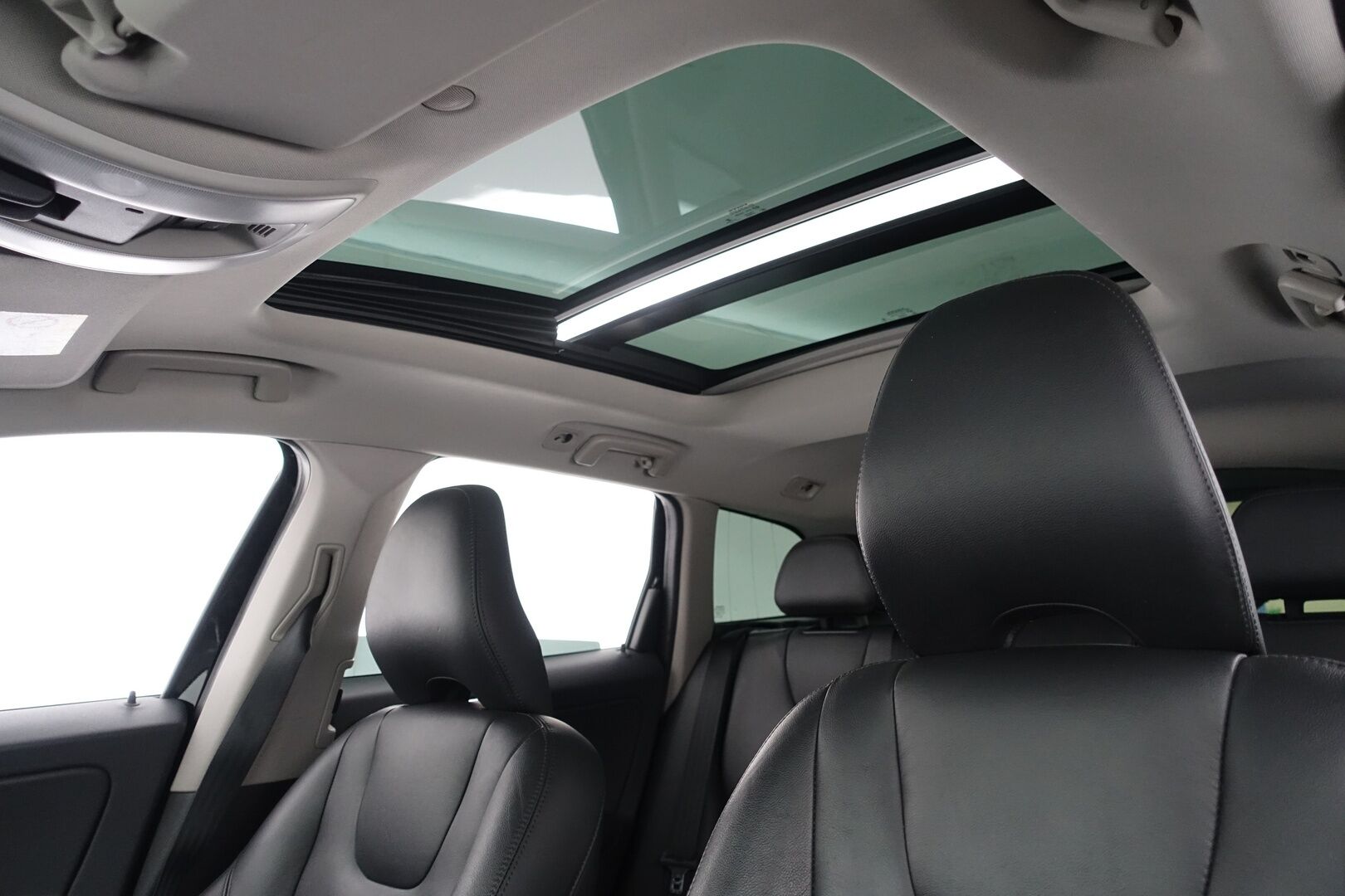 Volvo XC60 2017 XC60 D4 Summum aut - ** | Webasto | Digimittaristo | Panorama | Nahkasisusta | Suomi-auto | Ei Ad-blue | Tutkat | Muistipenkki | Keyless | Bluetooth | 2x renkaat & vanteet | **