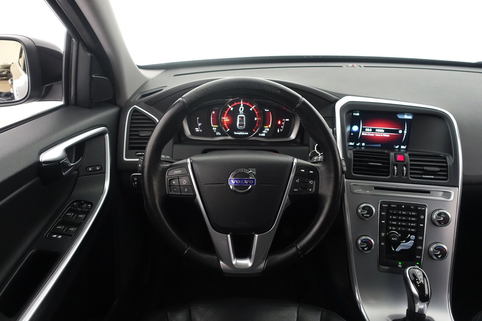 Volvo XC60 2017 XC60 D4 Summum aut - ** | Webasto | Digimittaristo | Panorama | Nahkasisusta | Suomi-auto | Ei Ad-blue | Tutkat | Muistipenkki | Keyless | Bluetooth | 2x renkaat & vanteet | **