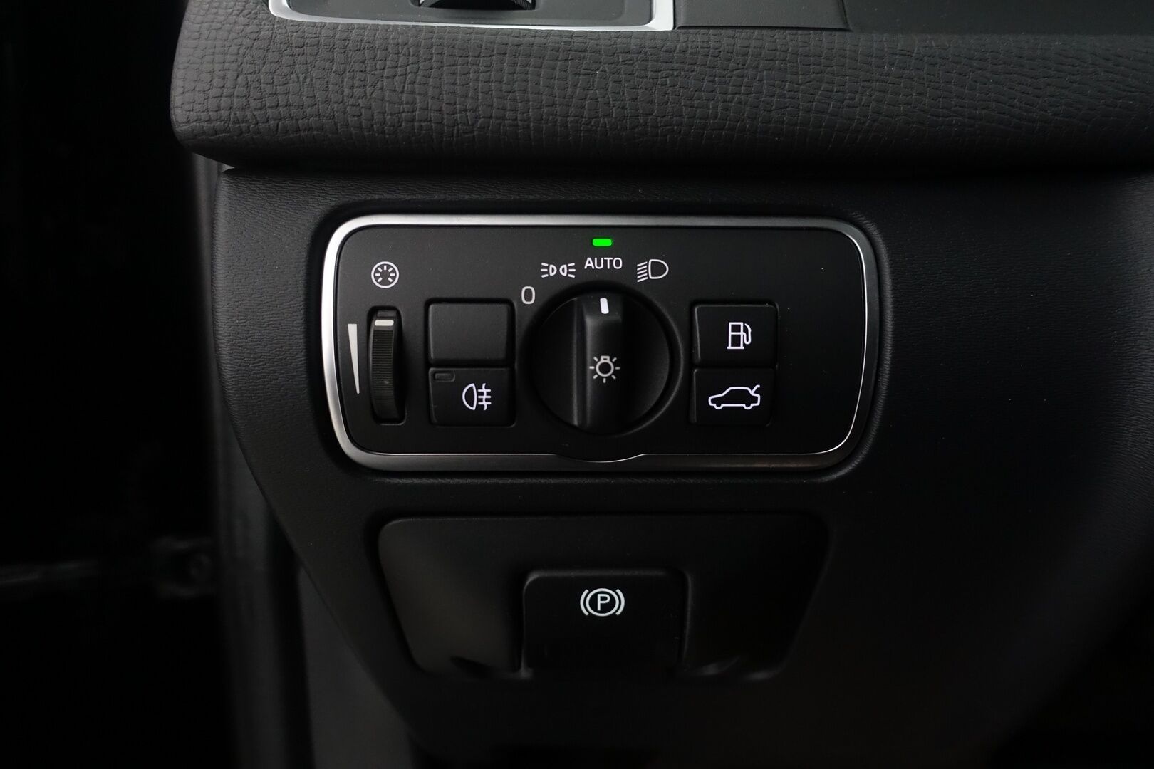 Volvo XC60 2017 XC60 D4 Summum aut - ** | Webasto | Digimittaristo | Panorama | Nahkasisusta | Suomi-auto | Ei Ad-blue | Tutkat | Muistipenkki | Keyless | Bluetooth | 2x renkaat & vanteet | **