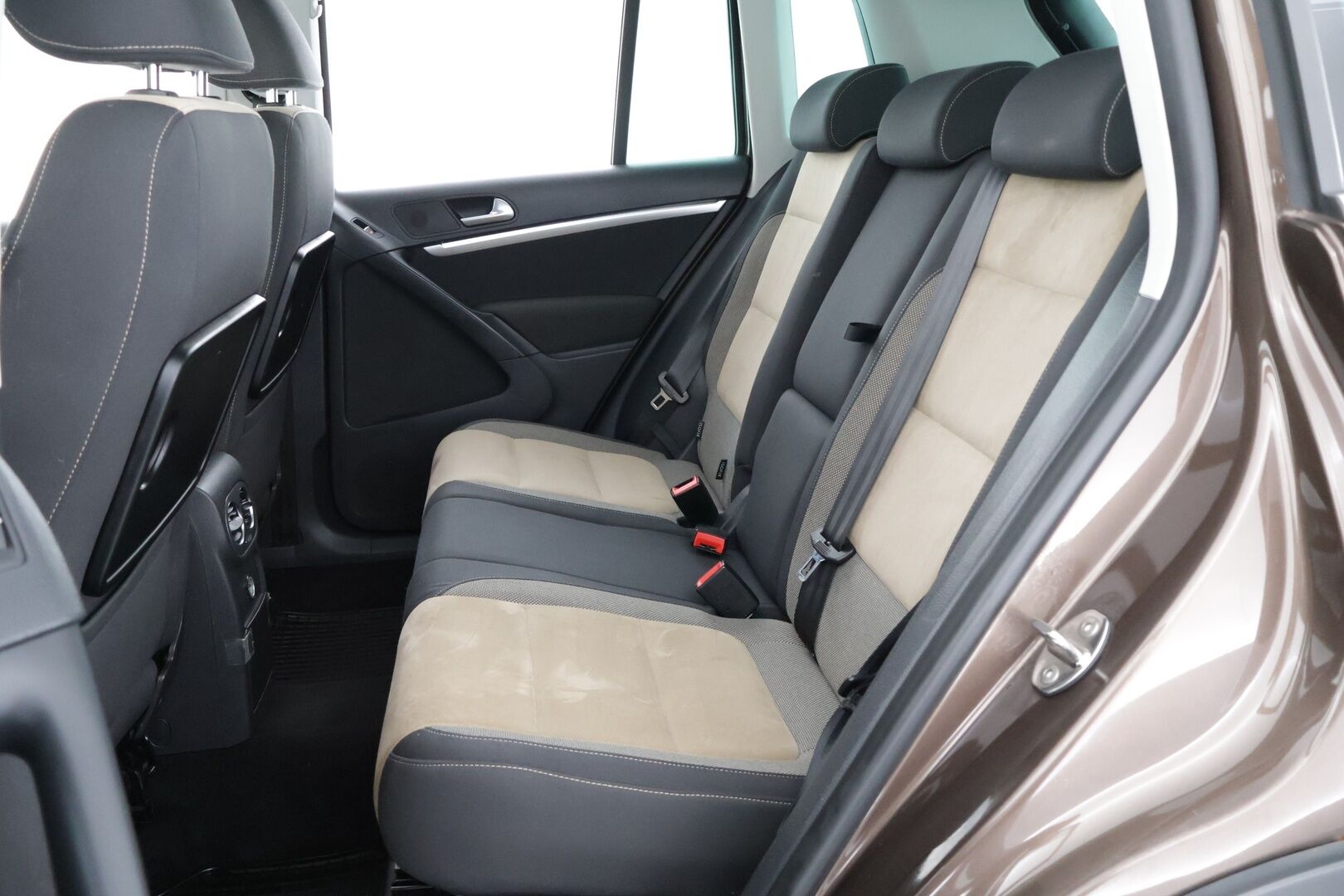 Volkswagen Tiguan 2011 Sport & Style 2,0 TDI 103 kW (140 hv) BlueMotion Technology 4MOTION DSG-aut ** Webasto / Vakkari / Koukku / Bluetooth