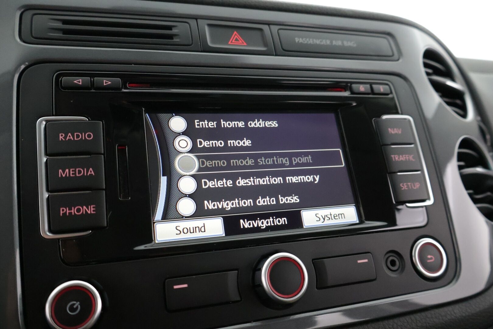 Volkswagen Tiguan 2011 Sport & Style 2,0 TDI 103 kW (140 hv) BlueMotion Technology 4MOTION DSG-aut ** Webasto / Vakkari / Koukku / Bluetooth