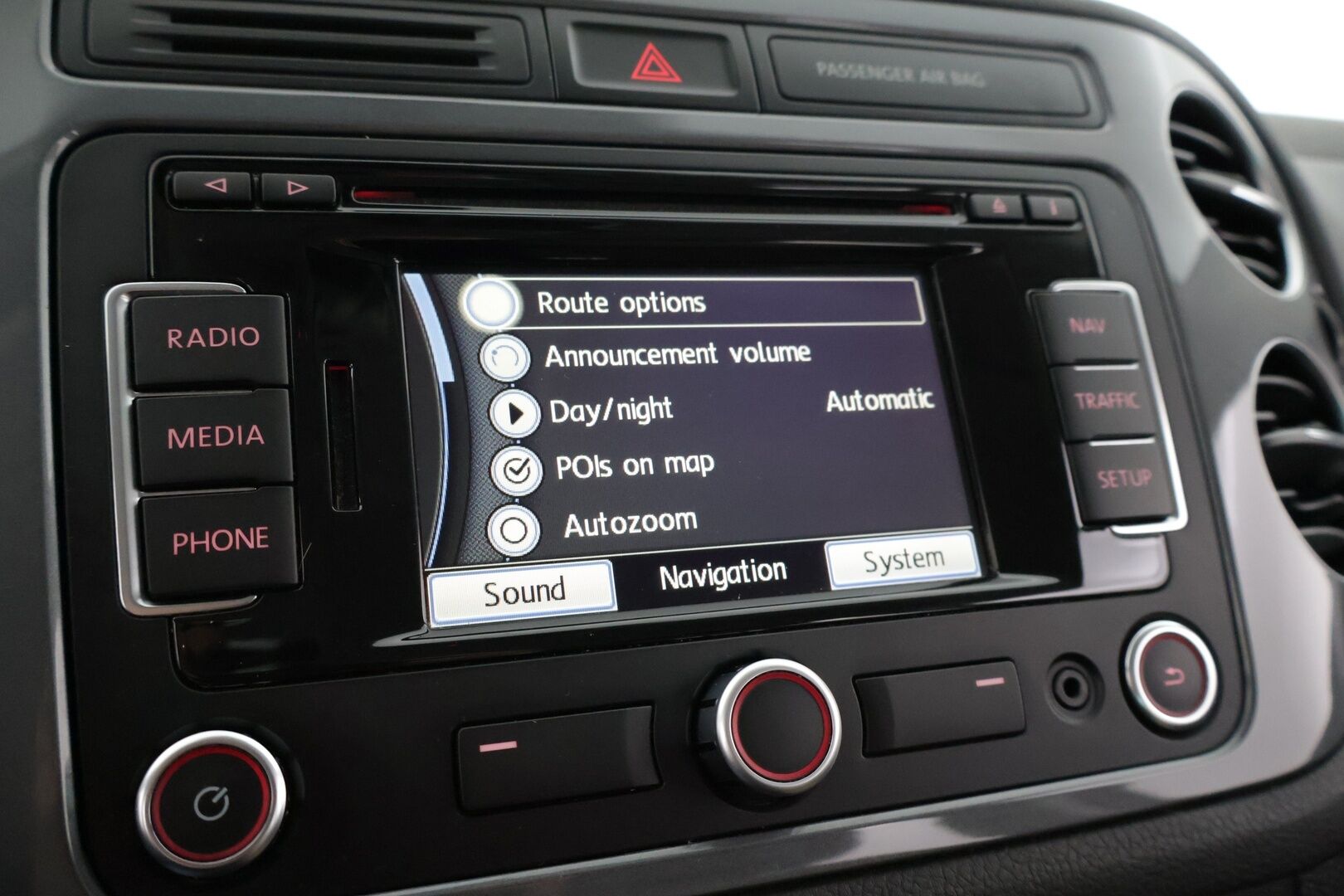 Volkswagen Tiguan 2011 Sport & Style 2,0 TDI 103 kW (140 hv) BlueMotion Technology 4MOTION DSG-aut ** Webasto / Vakkari / Koukku / Bluetooth