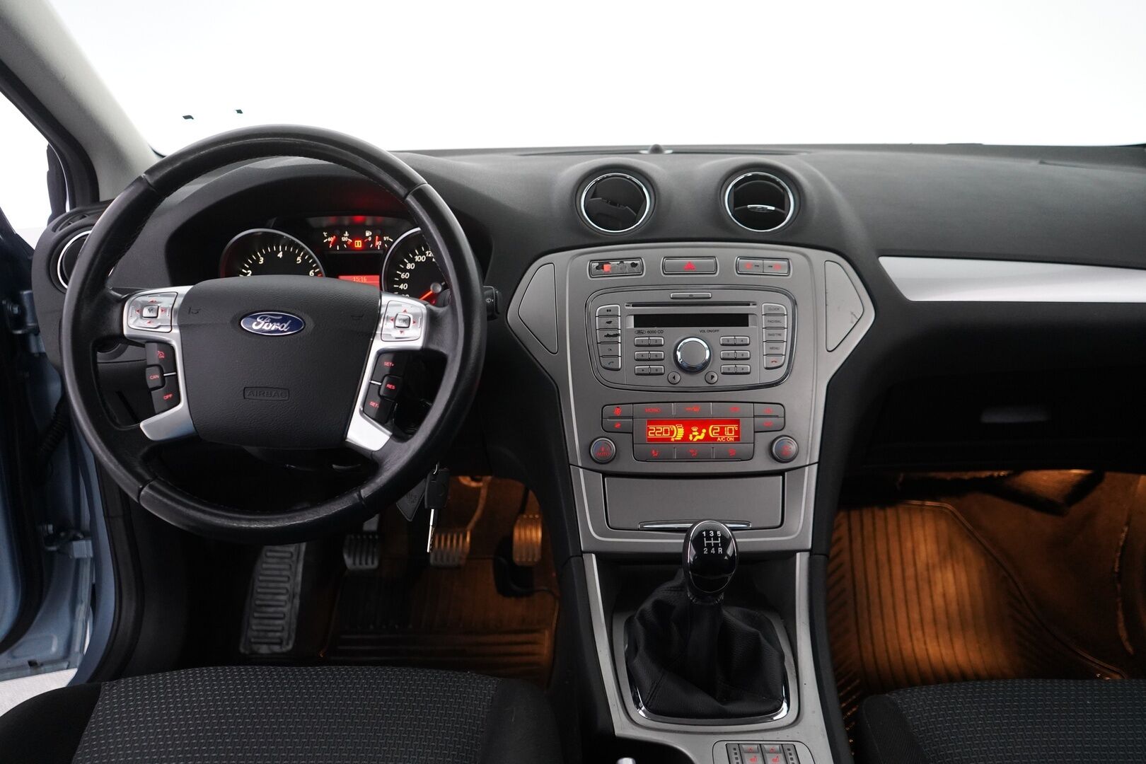 Ford Mondeo 2007 2,0 145 hv Trend M5 Wagon - YritysOutlet - Myydään vain yrityksille - Kahdet vanteet / Käyttöauto / Vetokoukku / Lohkolämmitin sisähaaralla