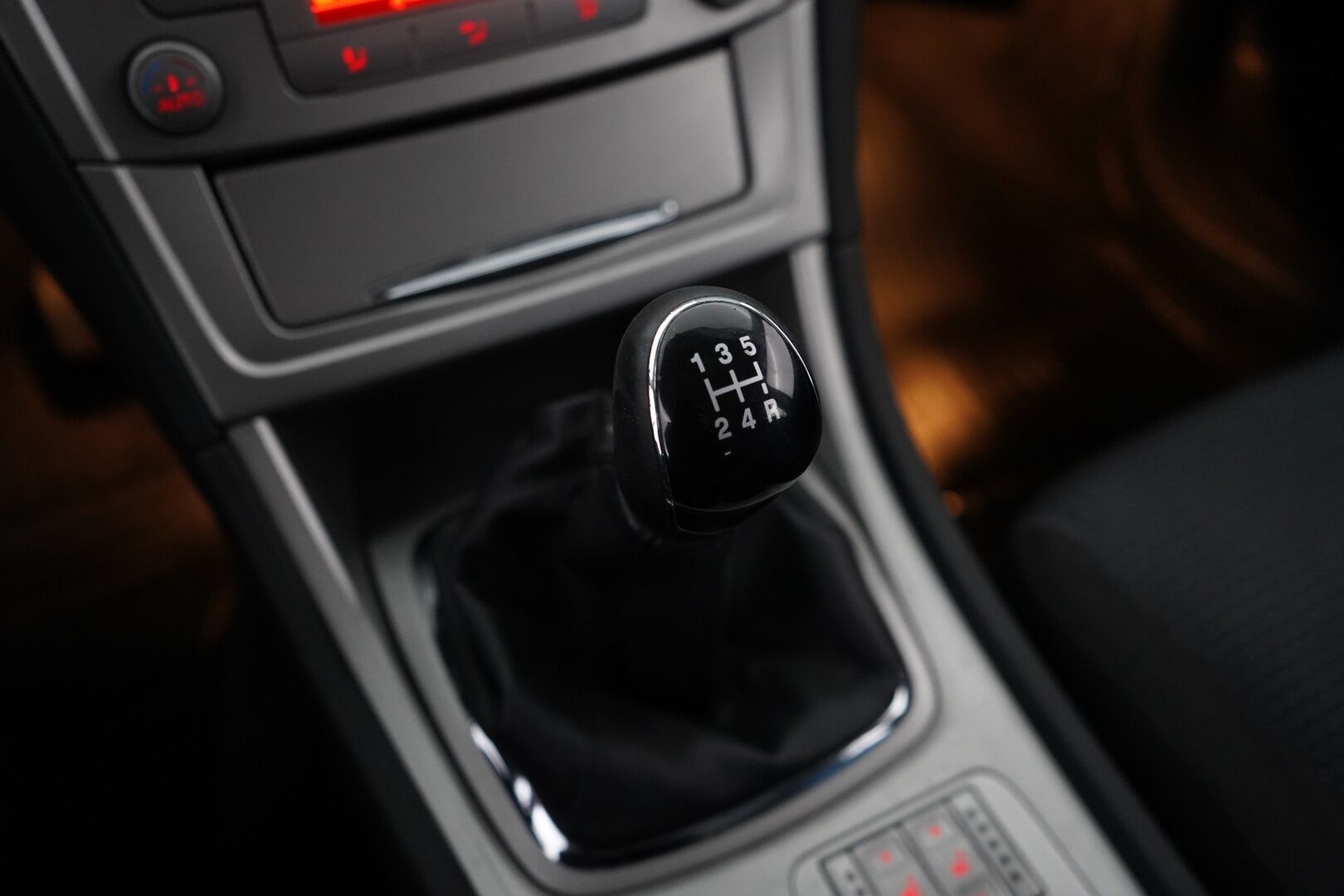 Ford Mondeo 2007 2,0 145 hv Trend M5 Wagon - YritysOutlet - Myydään vain yrityksille - Kahdet vanteet / Käyttöauto / Vetokoukku / Lohkolämmitin sisähaaralla