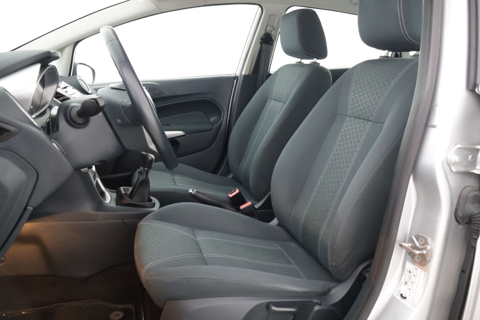 Ford Fiesta 2012 1,25 82 hv Titanium M5 5-ovinen *MYYDÄÄN HUUTOKAUPAT.COM*