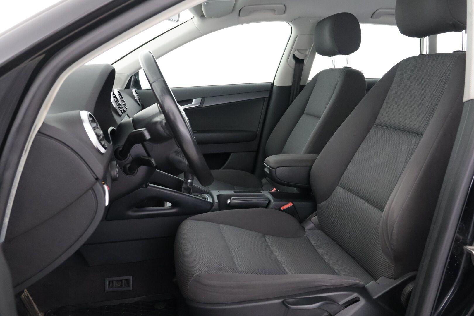 Audi A3 2012 Sportback Attraction Business 1,6 TDI e (DPF) 77 kW Start-Stop - *Myydään huutokaupat.com* - KORKO VAIN 3,99 %