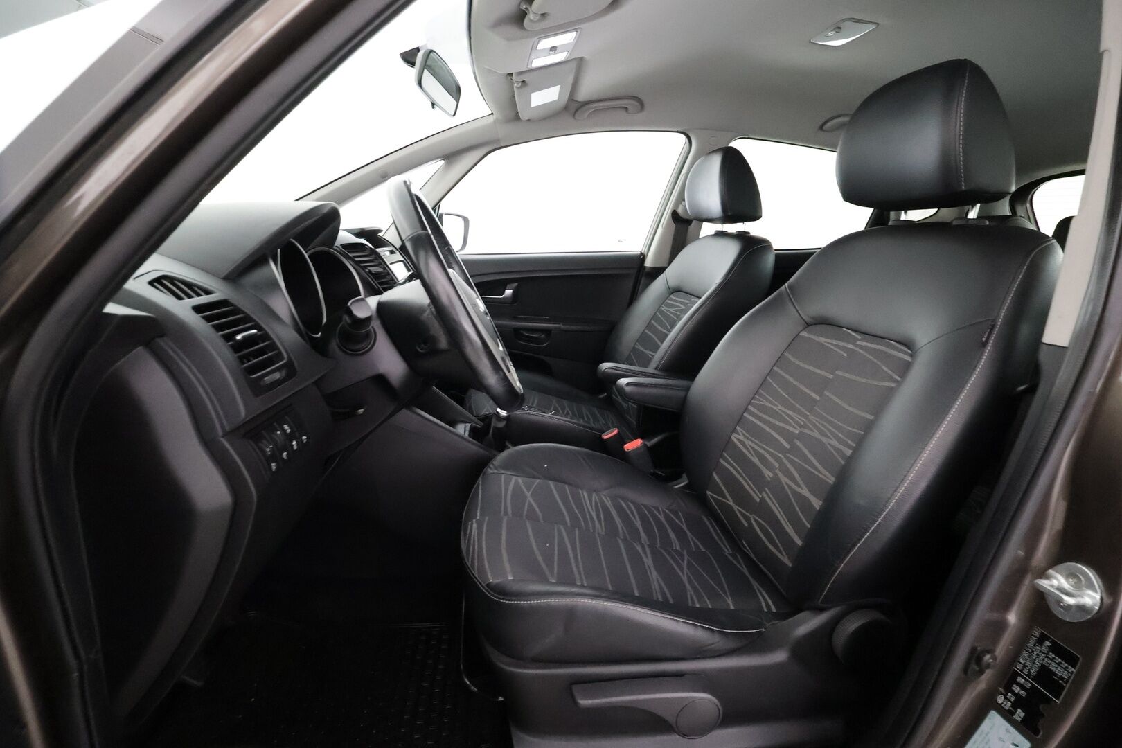 Kia Venga 2016 1,6 ISG TX 5D EcoDynamics - | Vakkari | P.Kamera | LED | Bluetooth | Suomi-auto | Kahdet Renkaat |
