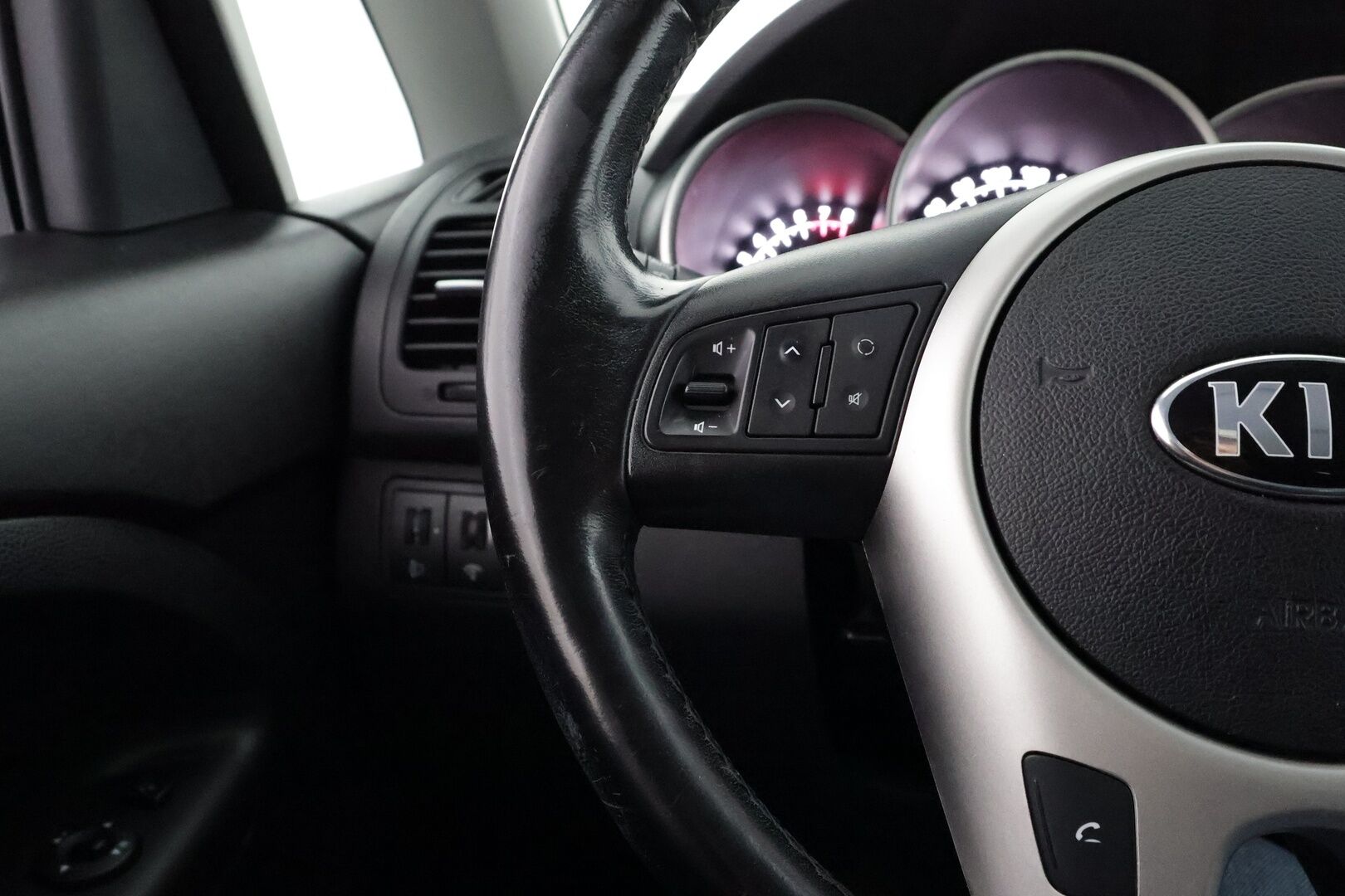 Kia Venga 2016 1,6 ISG TX 5D EcoDynamics - | Vakkari | P.Kamera | LED | Bluetooth | Suomi-auto | Kahdet Renkaat |