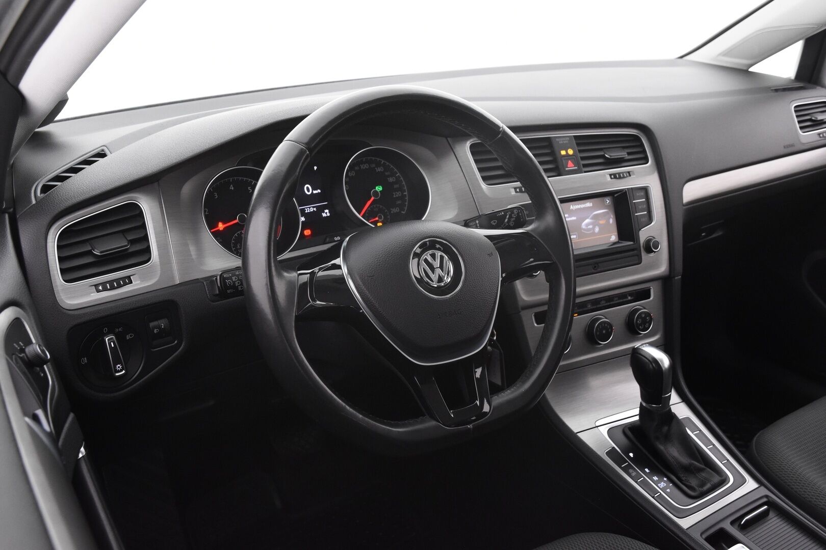 Volkswagen Golf 2015 Comfortline 1,0 TSI 85 kW (115 hv) BLUEMOTION DSG-automaatti - | Vakkari! | Bluetooth! | 2x Renkaat! | Suomi-Auto! | Koukku! | Jakopää tehty! | 