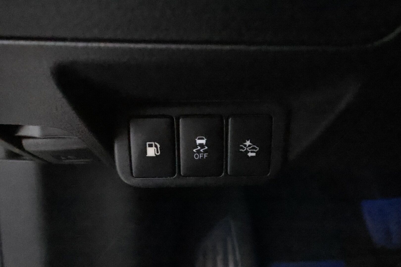 Toyota Avensis 2015 2,0 Valvematic Premium Touring Sports Multidrive S **Muistipenkki / Panorama / P.kamera / Mustat nahat / LED** - Merkkihuollettu / Kahdet renkaat aluvanteilla