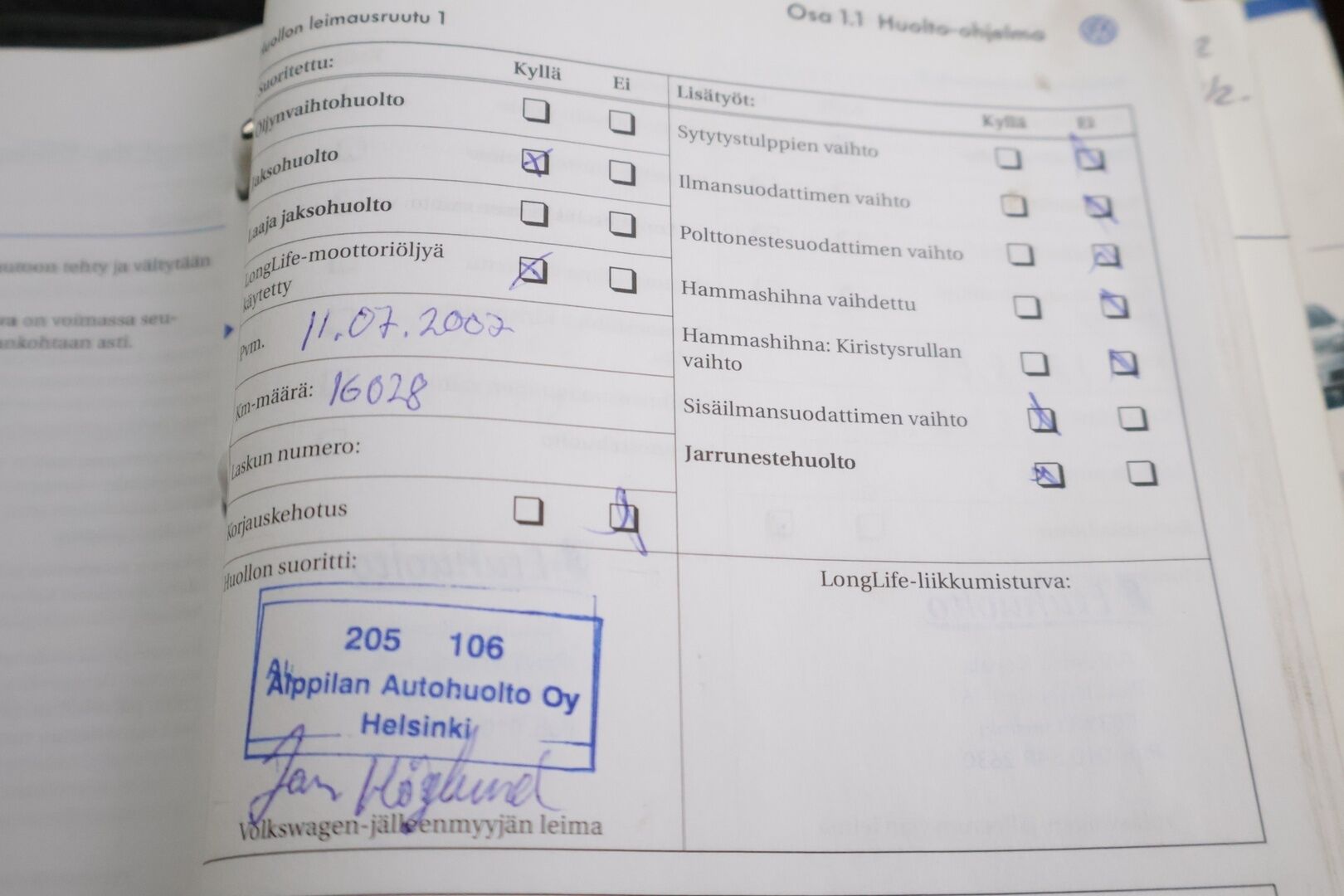 Volkswagen Golf 2005 4D GOLF HATCHBACK 1.6-1K/258 - | MYYDÄÄN HUUTOKAUPAT.COMISSA | Suomi-auto | Vakkari | 2x renkaat vanteilla |