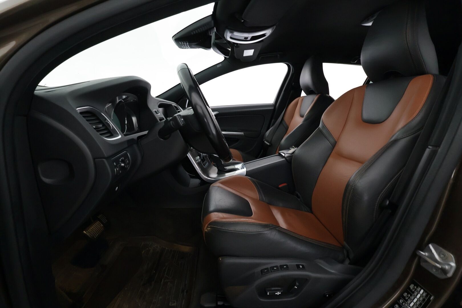 Volvo V60 Cross Country 2016 D4 AWD Summum aut - | ACC | Webasto | Koukku | Muistipenkki | P.tutkat | Nahat | BLIS | Ratinlämmitys | Digimittaristo | Suomi-auto | Kahdet Renkaat |