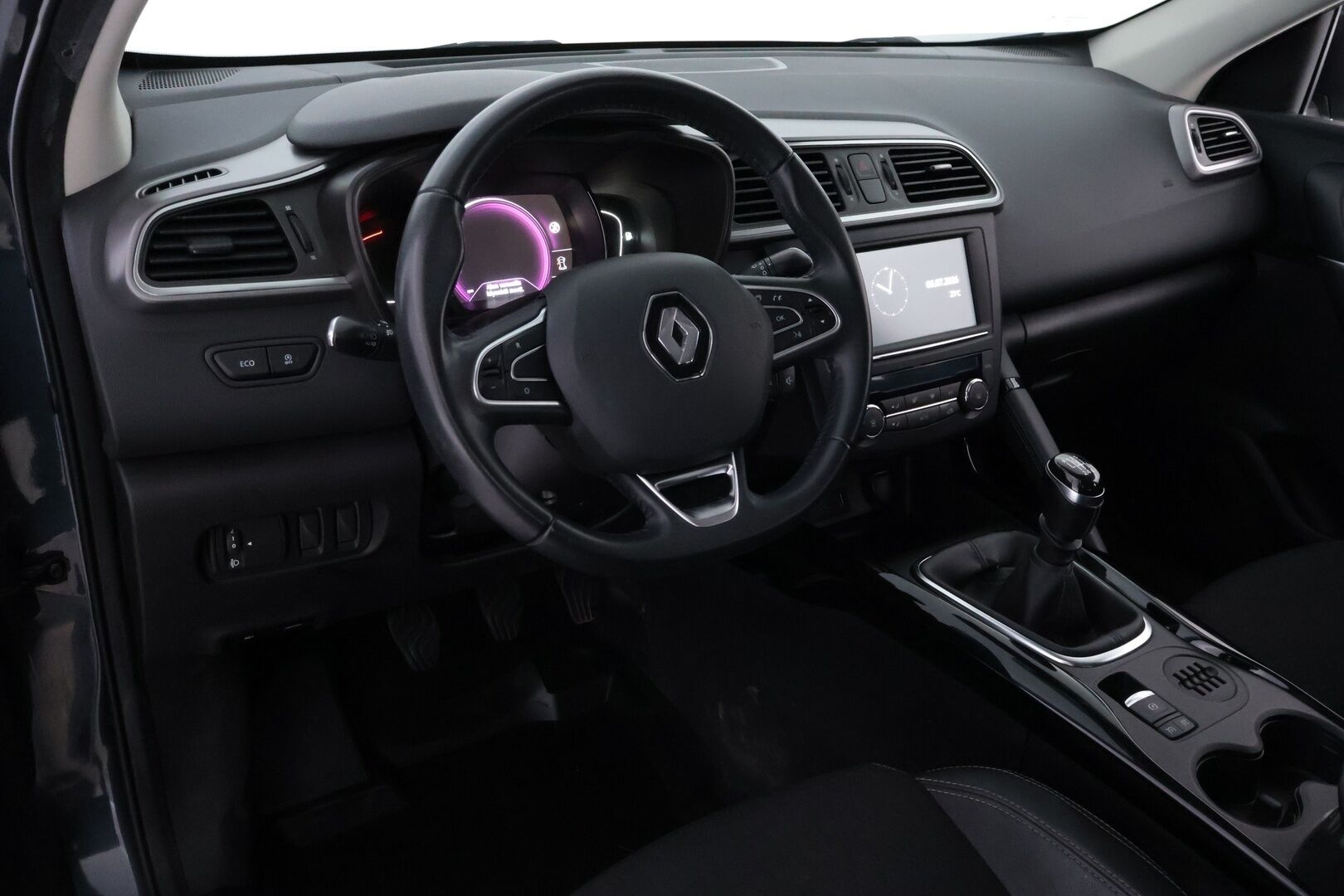 Renault Kadjar 2015 Energy TCe 130 Zen - Suomiauto | Vetokoukku | Lohko&Sisä | Vakkari | Puolinahkapenkit | Navi