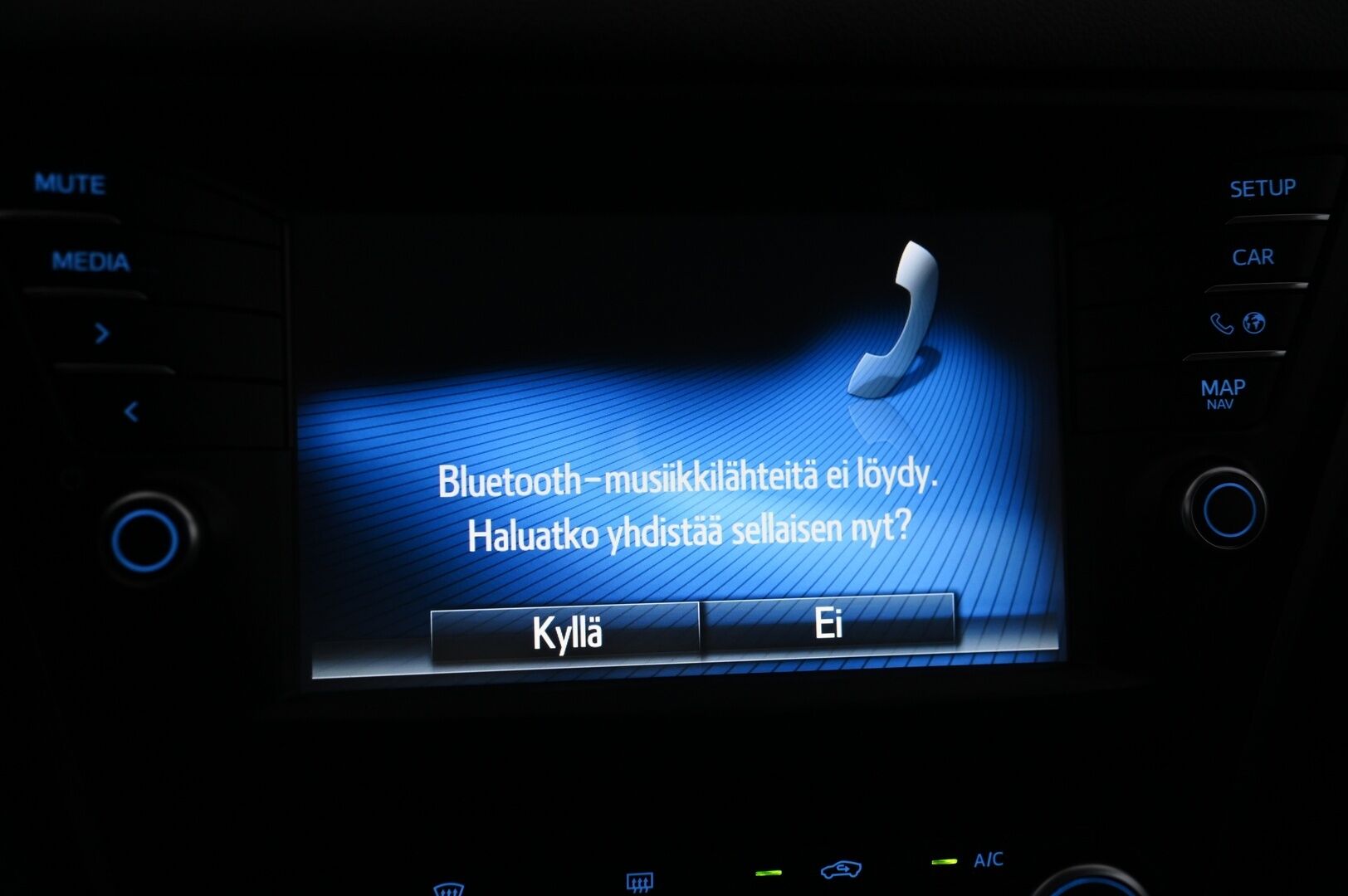 Toyota Avensis 2015 1,8 Valvematic Active Sedan Multidrive S *Koukku / P*Kamera / Navi / Vakkari* - *2x renkaat / Juuri saapunut*