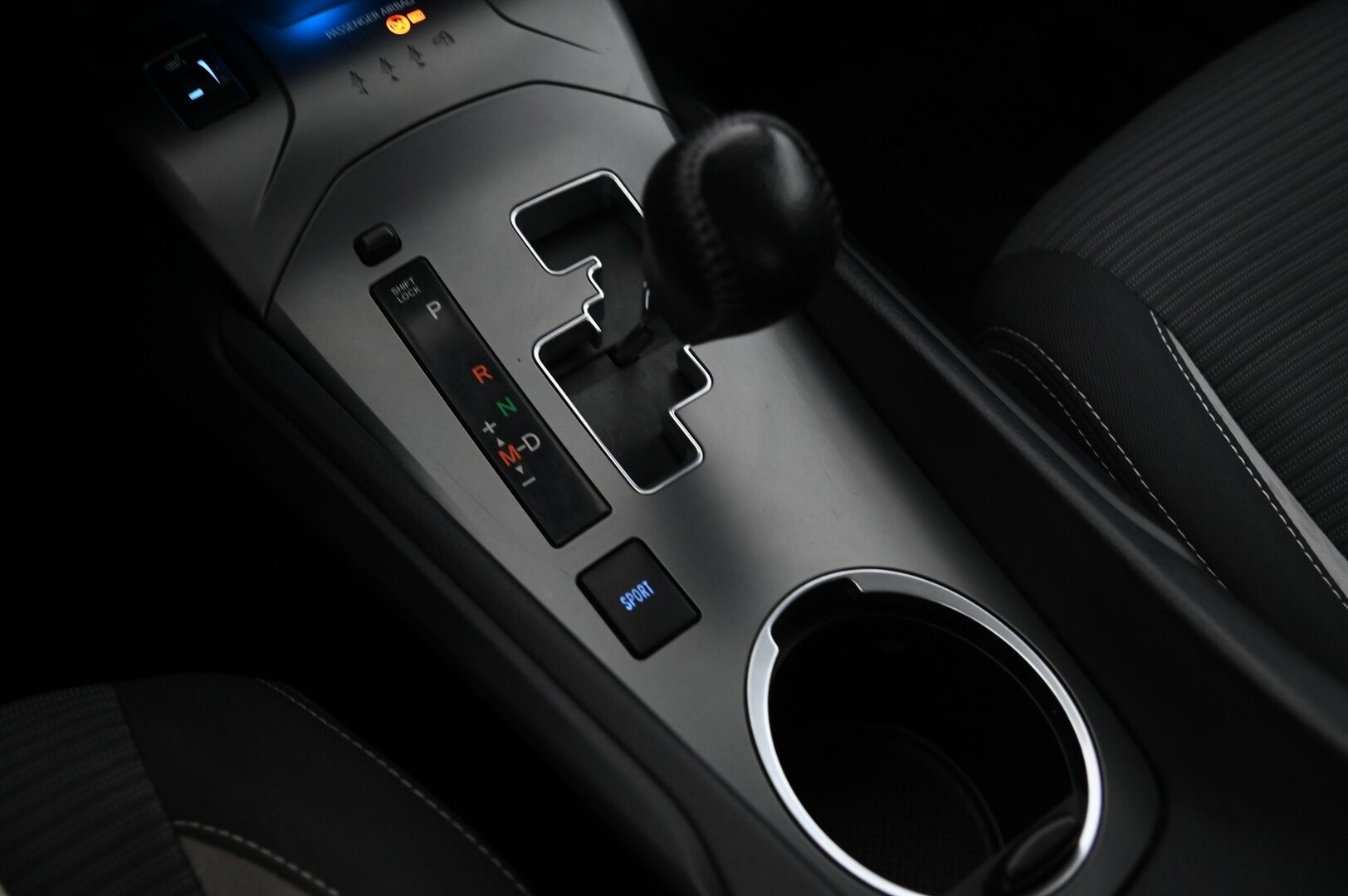 Toyota Avensis 2015 1,8 Valvematic Active Sedan Multidrive S *Koukku / P*Kamera / Navi / Vakkari* - *2x renkaat / Juuri saapunut*