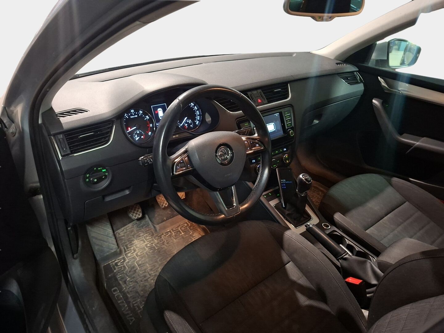 Skoda Octavia 2016 Combi 1,2 TSI Style *Vakkari / Lohko.S.Pistoke/ S.luukku / Led lisävalo / Suomi-auto* - Kahdet merkki renkaat! / Skodan alut x2 / Siisti kuntoinen! - HULLUT AVAJAISHULINAT KORKOTARJOUS 3,29 %