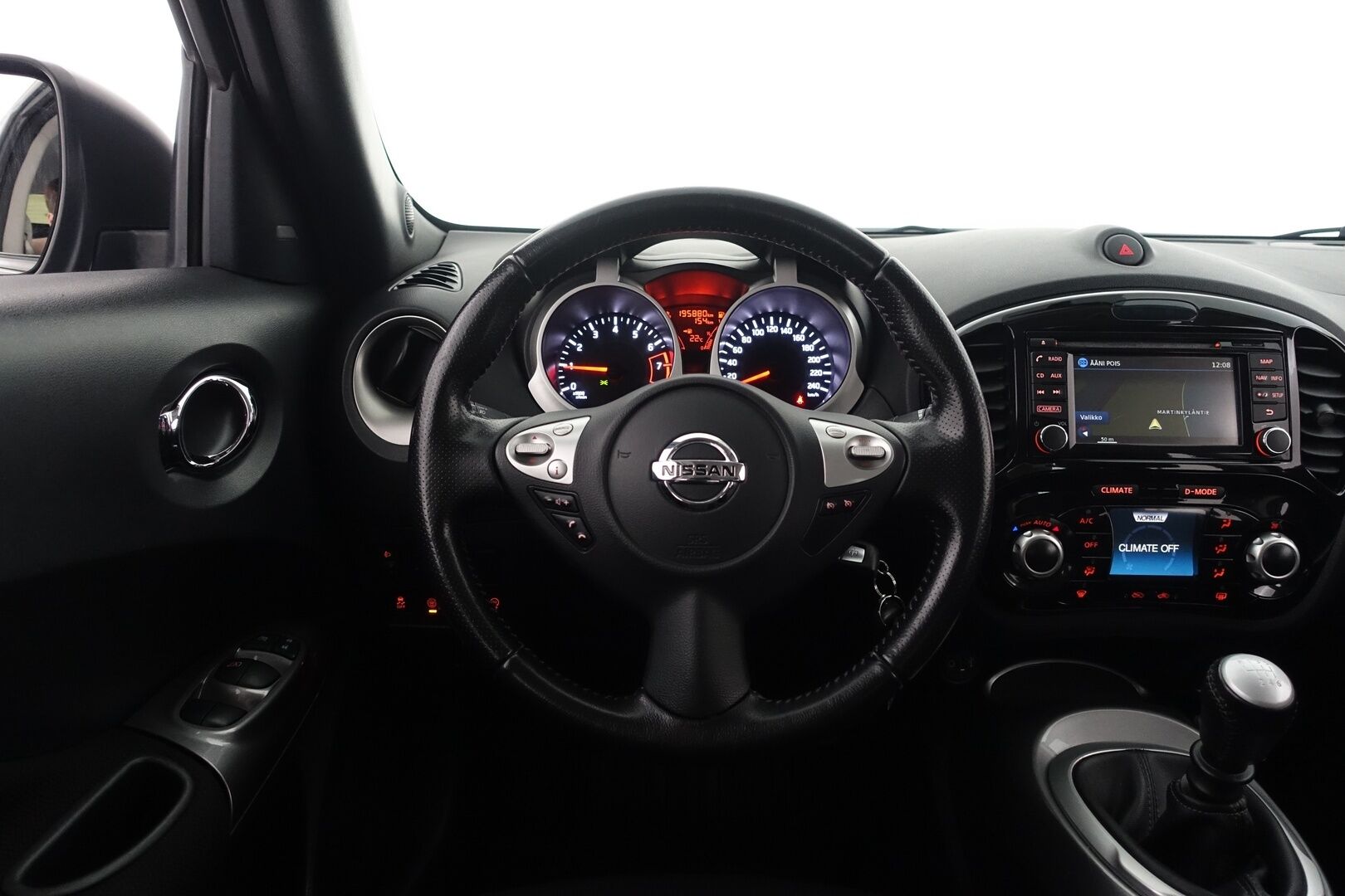 Nissan Juke 2015 DIG-T 115 Acenta 2WD 6M/T Tech Pack E6 - | Juuri Katsastettu! | Ketju vaihdettu 2025 | 360 | 2x renkaat aluvanteilla | Suomi-Auto | Lohko. sisäpistokkeella | 
