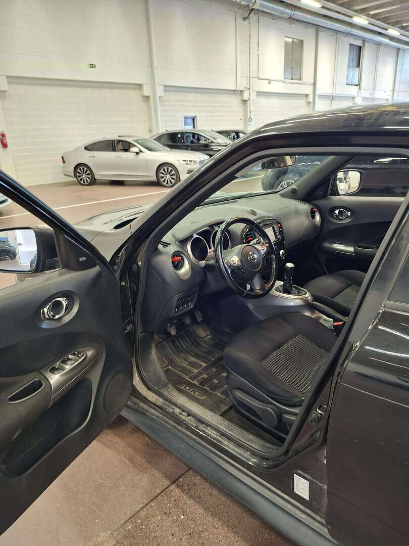 Nissan Juke 2015 DIG-T 115 Acenta 2WD 6M/T Tech Pack E6 - | Ketju vaihdettu 2025 | 360 - Kamera | Kahdet renkaat aluvanteilla | Suomi-Auto | Lohkolämmitin sisäpistokkeella | 