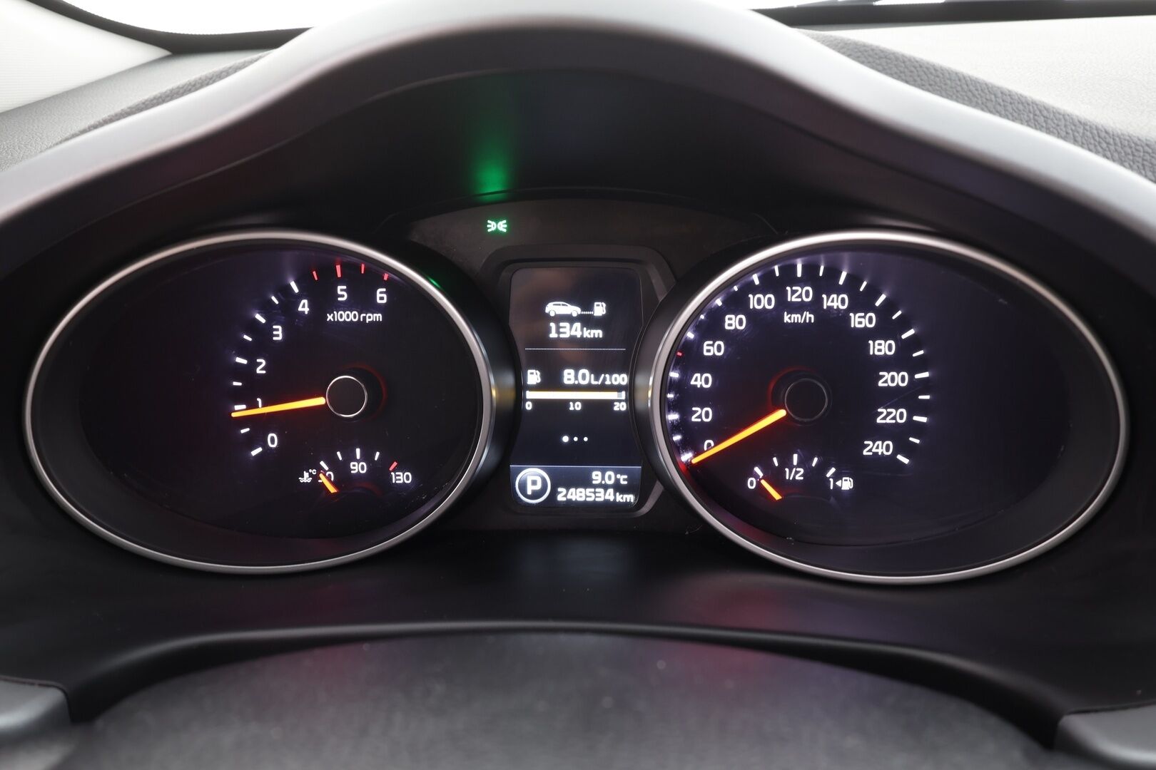 Kia Sportage 2015 2,0 AWD CRDi-R Business Premium A/T * Vakkari / Panorama / P.kamera / Navi / KeylessGo / Koukku / Lohko / Puolinahat * - Suomi-auto / Kahdet renkaat aluvanteilla - HULLUT JOULUT KORKOTARJOUS 2,49% 