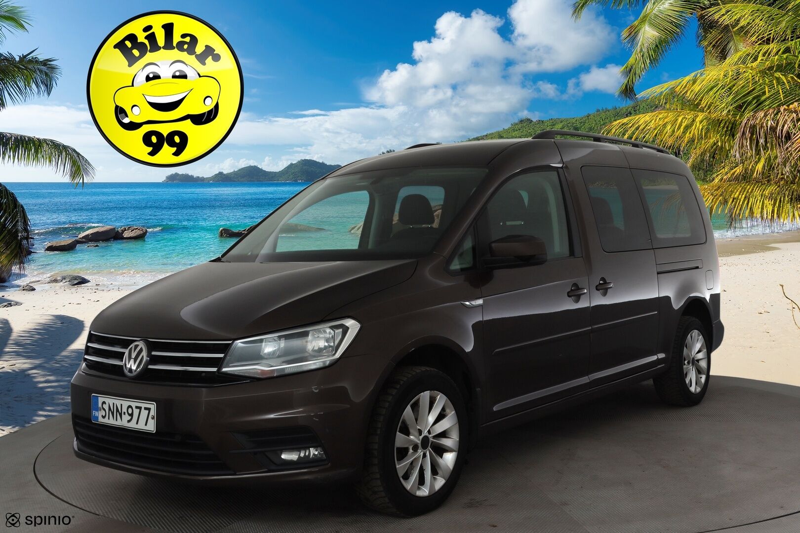 Volkswagen Caddy Maxi 2016 Comfortline 2,0 TDI 75kW DSG * 7-PAIKKAINEN / Webasto / Vetokoukku / Vakkari / Bluetooth / P-Tutka / Upea! - Kahdet renkaat aluvanteilla / 1OM Suomiauto! - HULLUT AVAJAISHULINAT KORKOTARJOUS 3,29 %