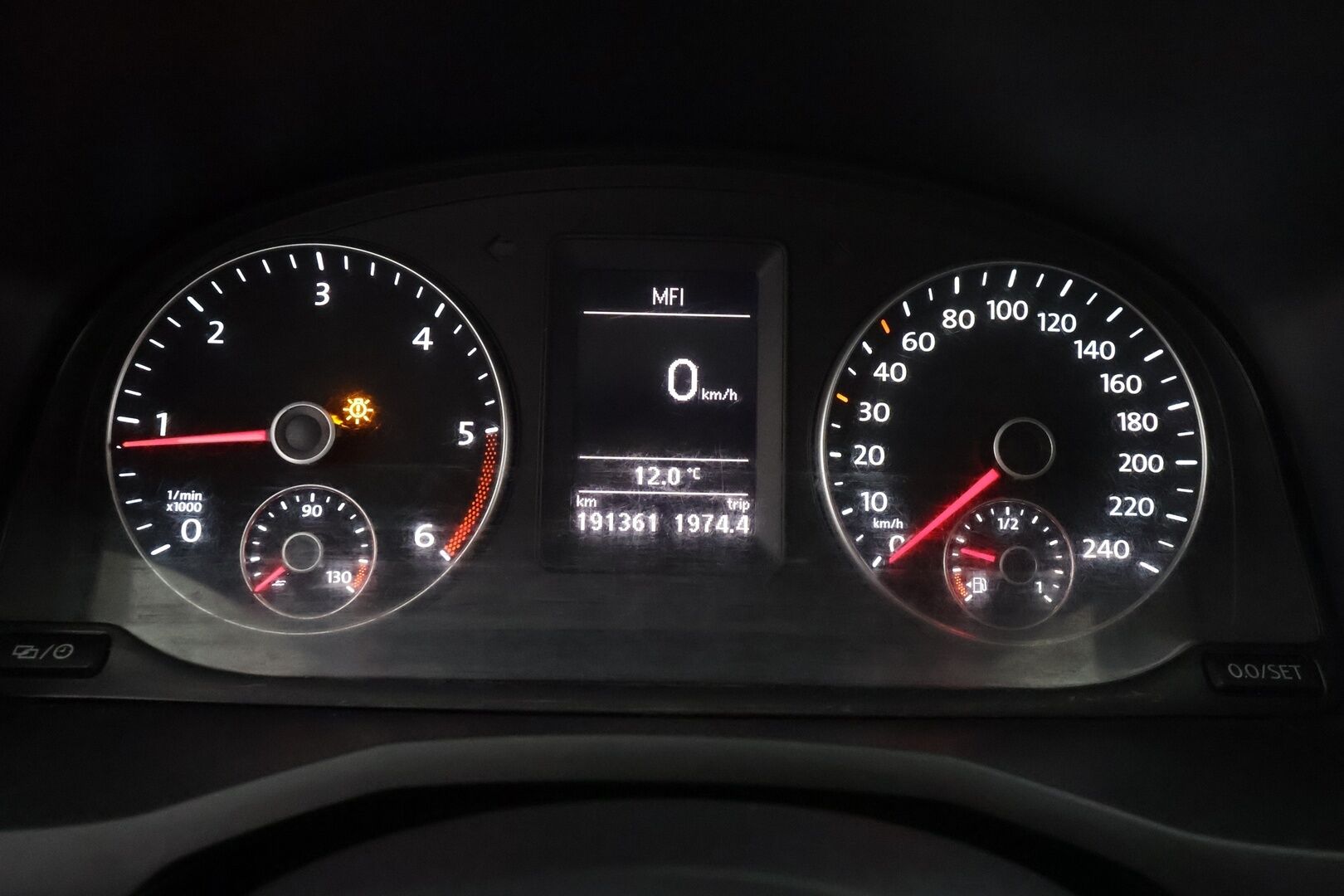 Volkswagen Caddy Maxi 2016 Comfortline 2,0 TDI 75kW DSG 7-P * 1-om Suomi-auto / Webasto / Vakkari / Bluetooth / P.Tutka * - Kahdet renkaat aluvanteilla