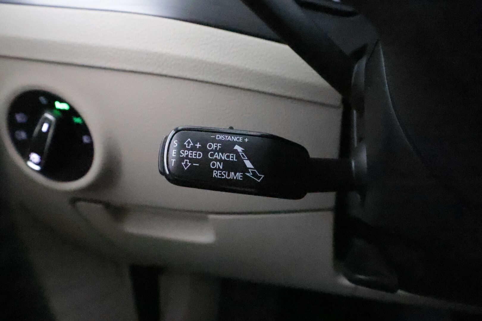 Skoda Superb 2016 Combi 2,0 TDI 190 Style DSG **Adapt. vakkari / Webasto / Xenon / Smartlink / Koukku / Muistipenkki**