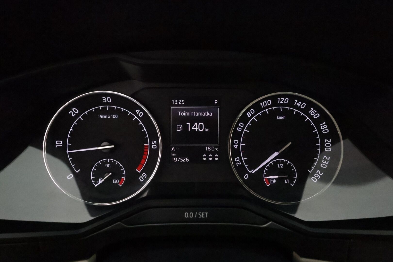 Skoda Superb 2016 Combi 2,0 TDI 190 Style DSG **Adapt. vakkari / Webasto / Xenon / Smartlink / Koukku / Muistipenkki**