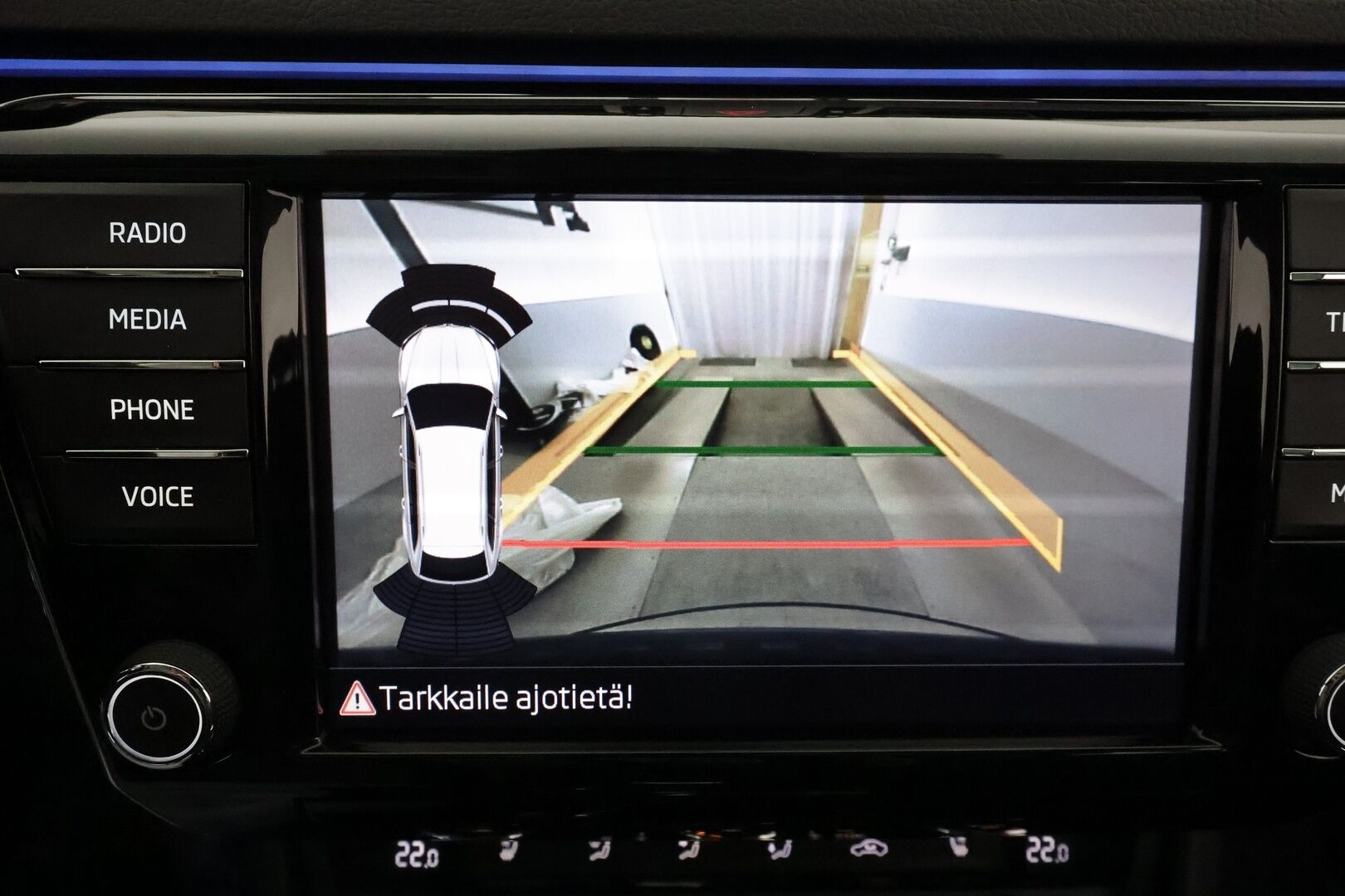 Skoda Superb 2016 Combi 2,0 TSI 280 4x4 L&K DSG Autom. **Panorama / Webasto / Koukku / Canton / Adapt. vakkari / Muistipenkki / P.kamera** - Suomi-auto / Apple&Android / Navi / Kaistavahti / Sähköluukku