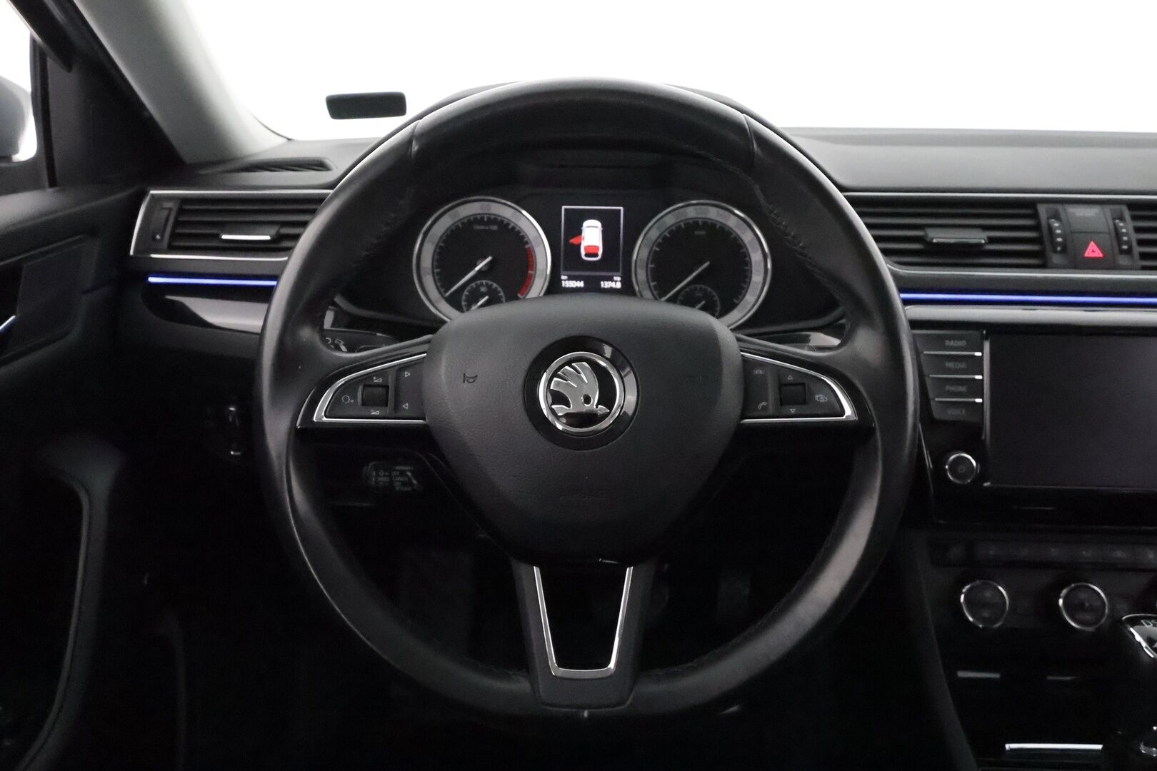Skoda Superb 2016 Combi 2,0 TSI 280 4x4 L&K DSG Autom. **Panorama / Webasto / Koukku / Canton / Adapt. vakkari / Muistipenkki / P.kamera** - Suomi-auto / Apple&Android / Navi / Kaistavahti / Sähköluukku