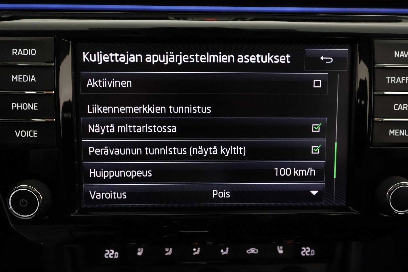 Skoda Superb 2016 Combi 2,0 TSI 280 4x4 L&K DSG Autom. **Panorama / Webasto / Koukku / Canton / Adapt. vakkari / Muistipenkki / P.kamera** - Suomi-auto / Apple&Android / Navi / Kaistavahti / Sähköluukku