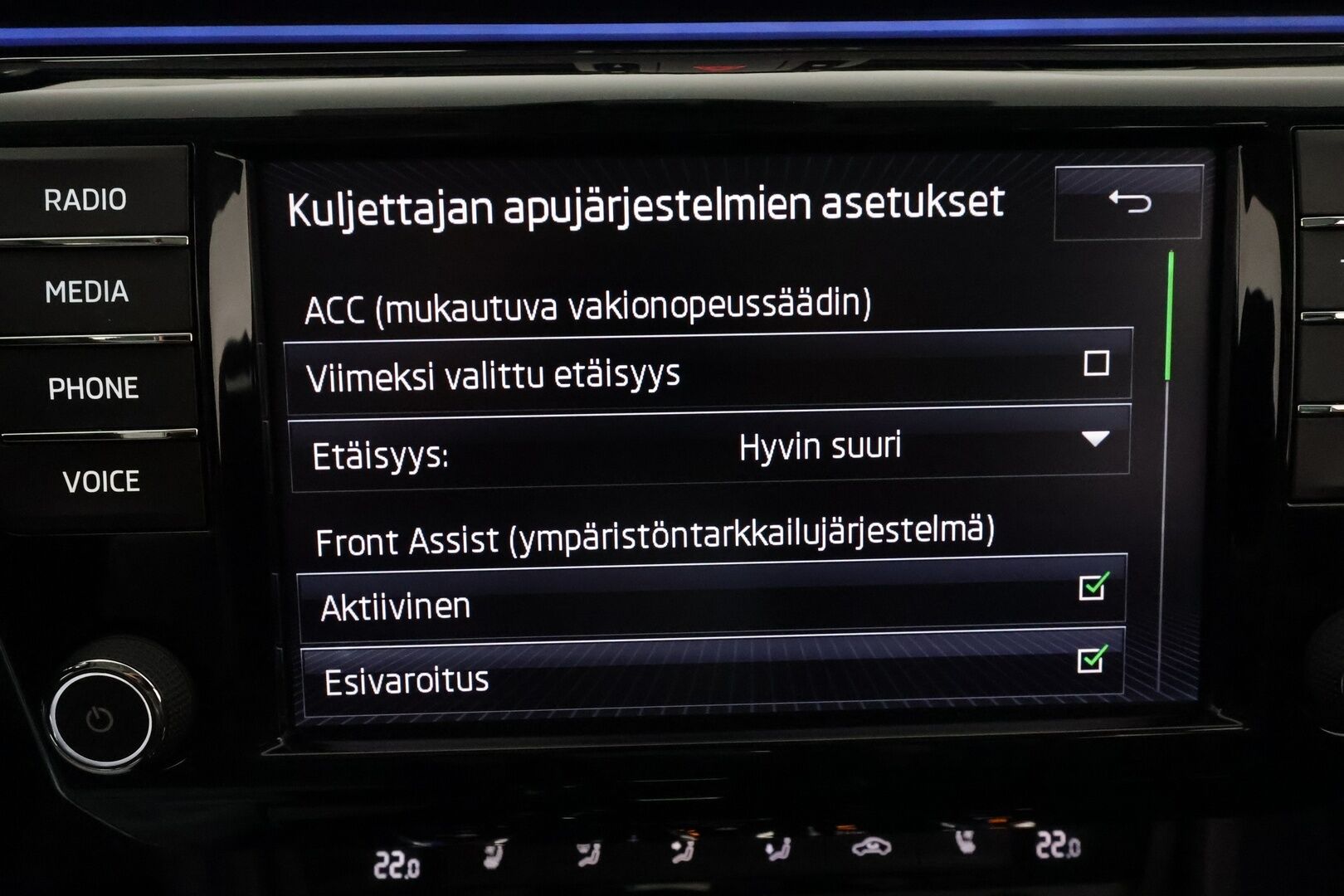 Skoda Superb 2016 Combi 2,0 TSI 280 4x4 L&K DSG Autom. **Panorama / Webasto / Koukku / Canton / Adapt. vakkari / Muistipenkki / P.kamera** - Suomi-auto / Apple&Android / Navi / Kaistavahti / Sähköluukku