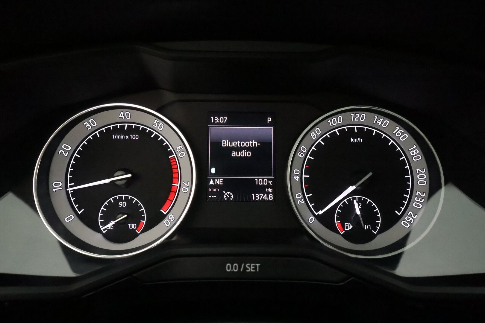 Skoda Superb 2016 Combi 2,0 TSI 280 4x4 L&K DSG Autom. **Panorama / Webasto / Koukku / Canton / Adapt. vakkari / Muistipenkki / P.kamera** - Suomi-auto / Apple&Android / Navi / Kaistavahti / Sähköluukku