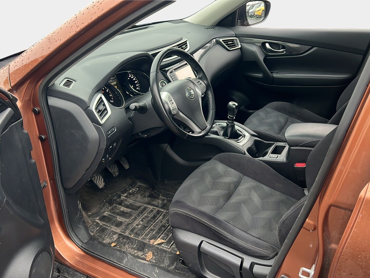 Nissan X-Trail 2016 DIG-T 163 Business 360 2WD 6 MT 7 Seats E6 * 7-Paikkainen / Panoraama / 360-Kamera / BLIS / Navi / Lohko & Sisäpistoke - Suomiauto / Vähän ajettu / 2x Hyvät merkkirenkaat! - Osta nyt, maksa vasta ensi vuonna