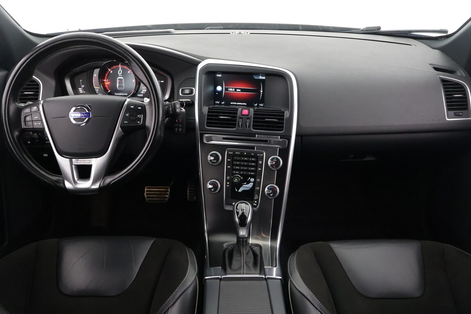 Volvo XC60 2016 D5 AWD R-Design Edition aut *Adapt. Vakkari / BLIS / Koukku / Webasto / Lämm. Tuulilasi & Ratti* - *Suomi-Auto / 2xrenkaat ja avaimet*