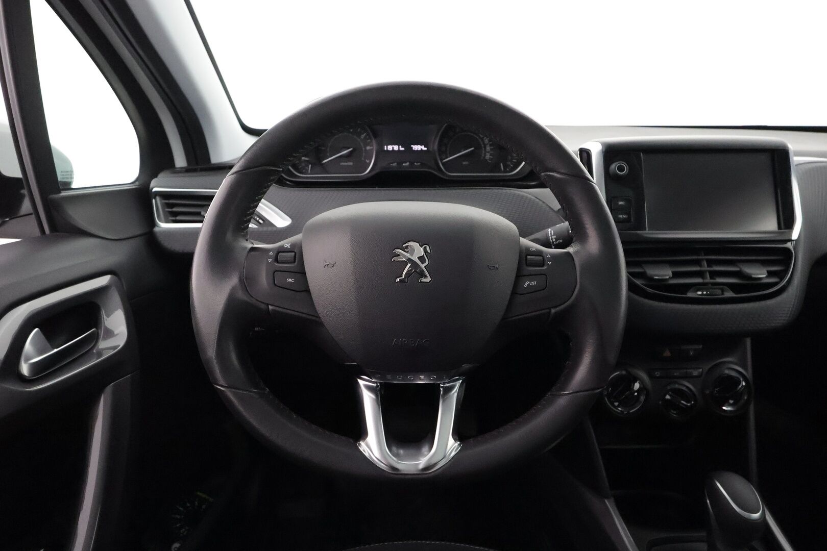 Peugeot 2008 2016 Active PureTech 110 Automaatti - 3,99 % KORKOTARJOUS TÄHÄN AUTOON - 31.5. ASTI! - Myydään Huutokaupat.com:issa