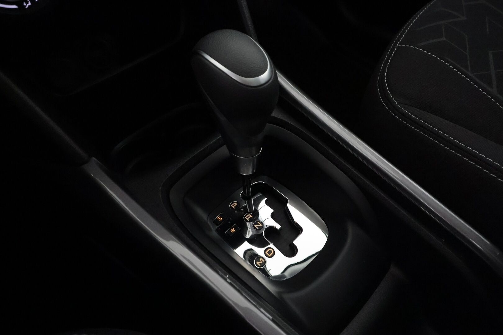 Peugeot 2008 2016 Active PureTech 110 Automaatti - 3,99 % KORKOTARJOUS TÄHÄN AUTOON - 31.5. ASTI! - Myydään Huutokaupat.com:issa
