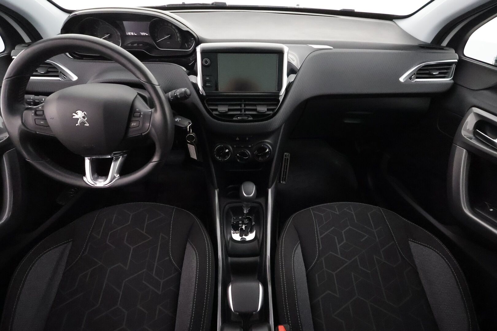 Peugeot 2008 2016 Active PureTech 110 Automaatti - 3,99 % KORKOTARJOUS TÄHÄN AUTOON - 31.5. ASTI! - Myydään Huutokaupat.com:issa