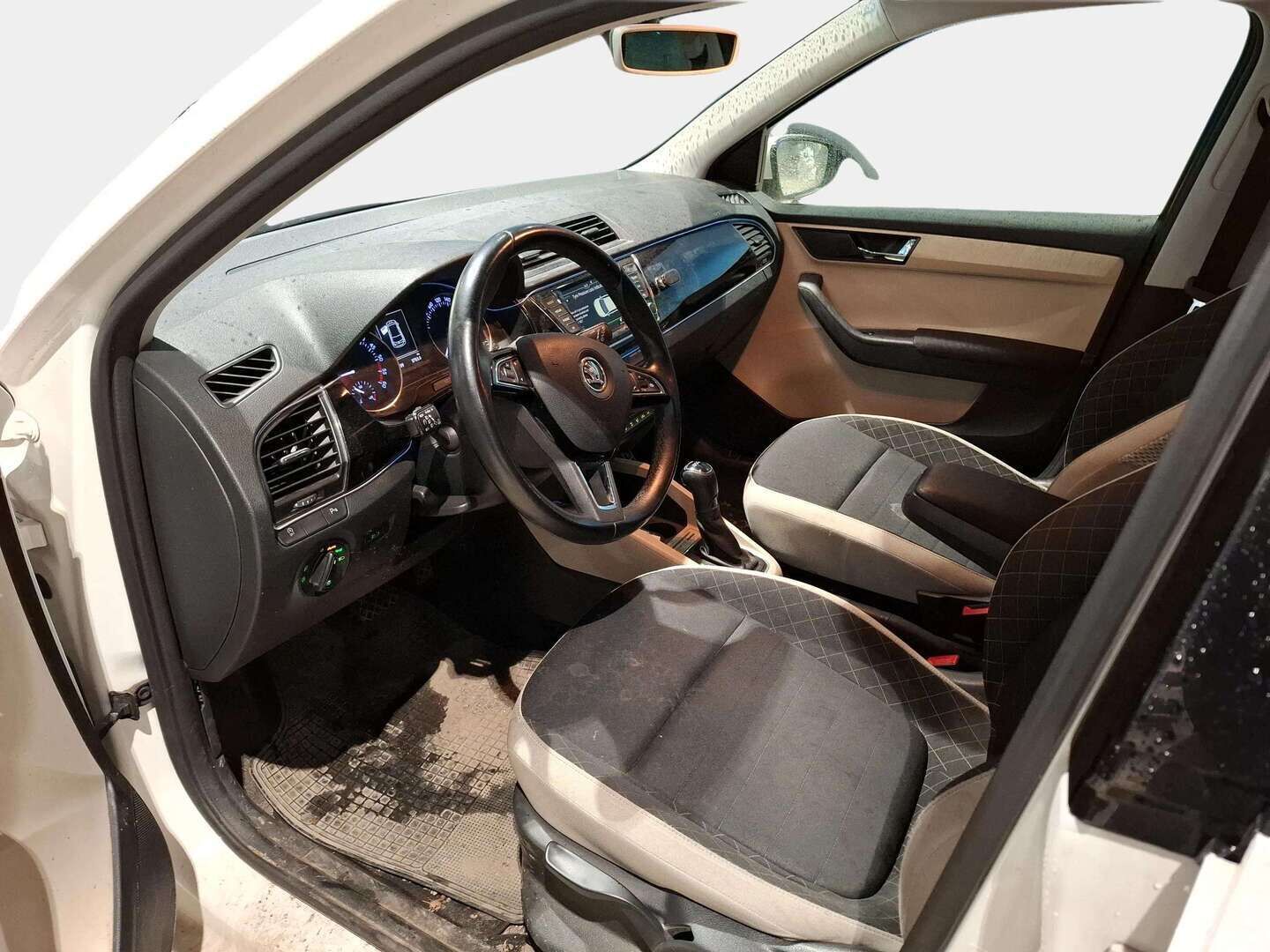 Skoda Fabia 2016 1,4 TDI 90 Style DSG Autom / Vakkari / Lohko / Tutkat / Keyless - Hihna tehty / Juuri huollettu / Tulossa myyntiin